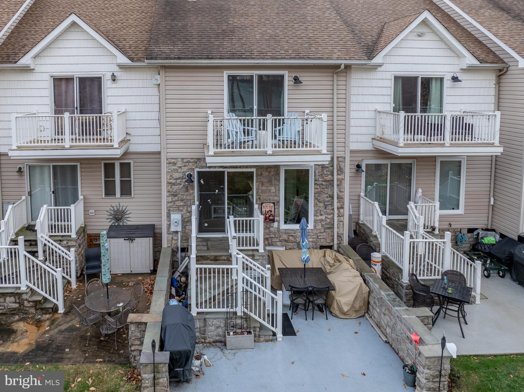 LAKE ANNA PLAZA - Residential