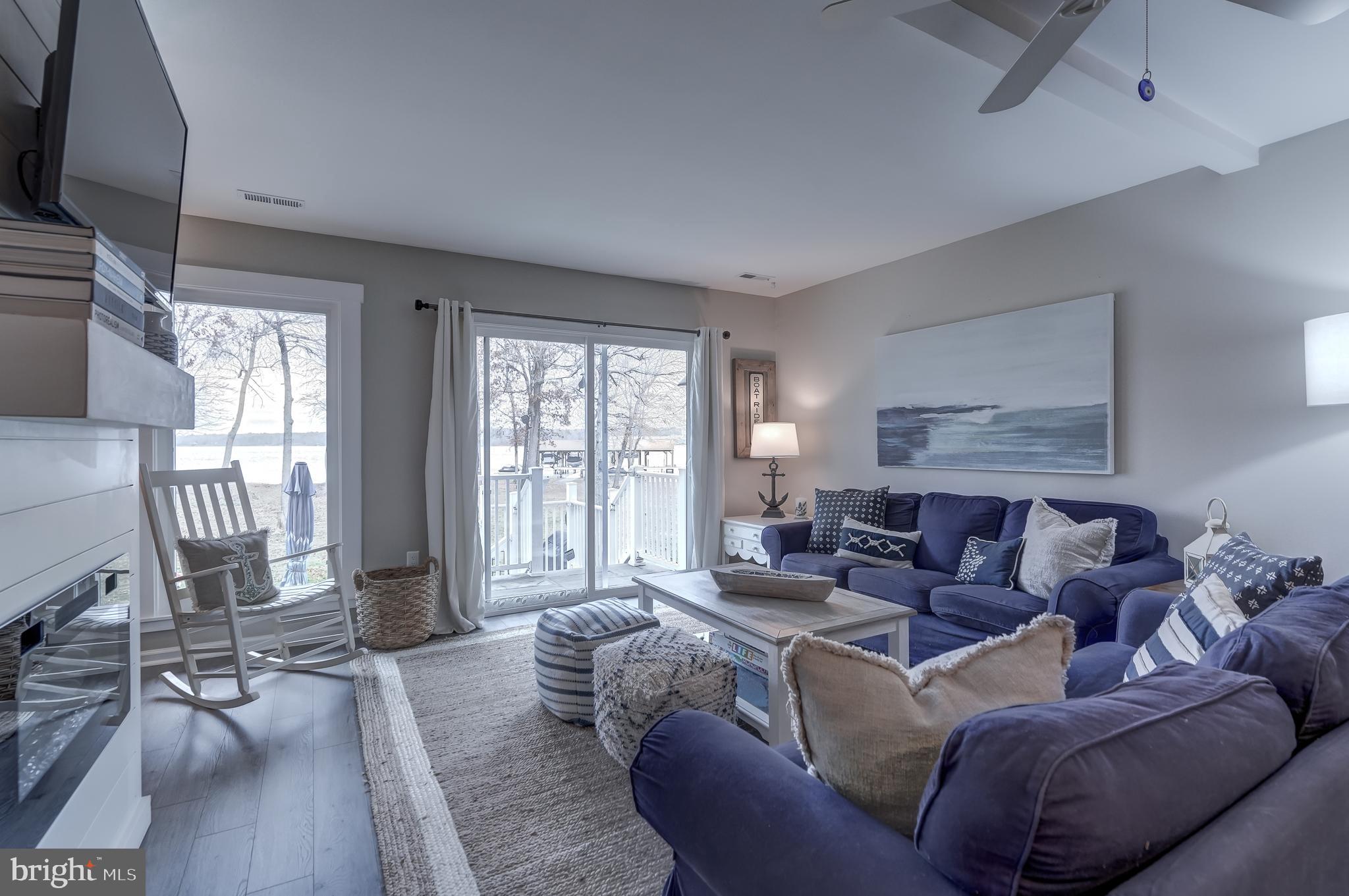 LAKE ANNA PLAZA - Residential