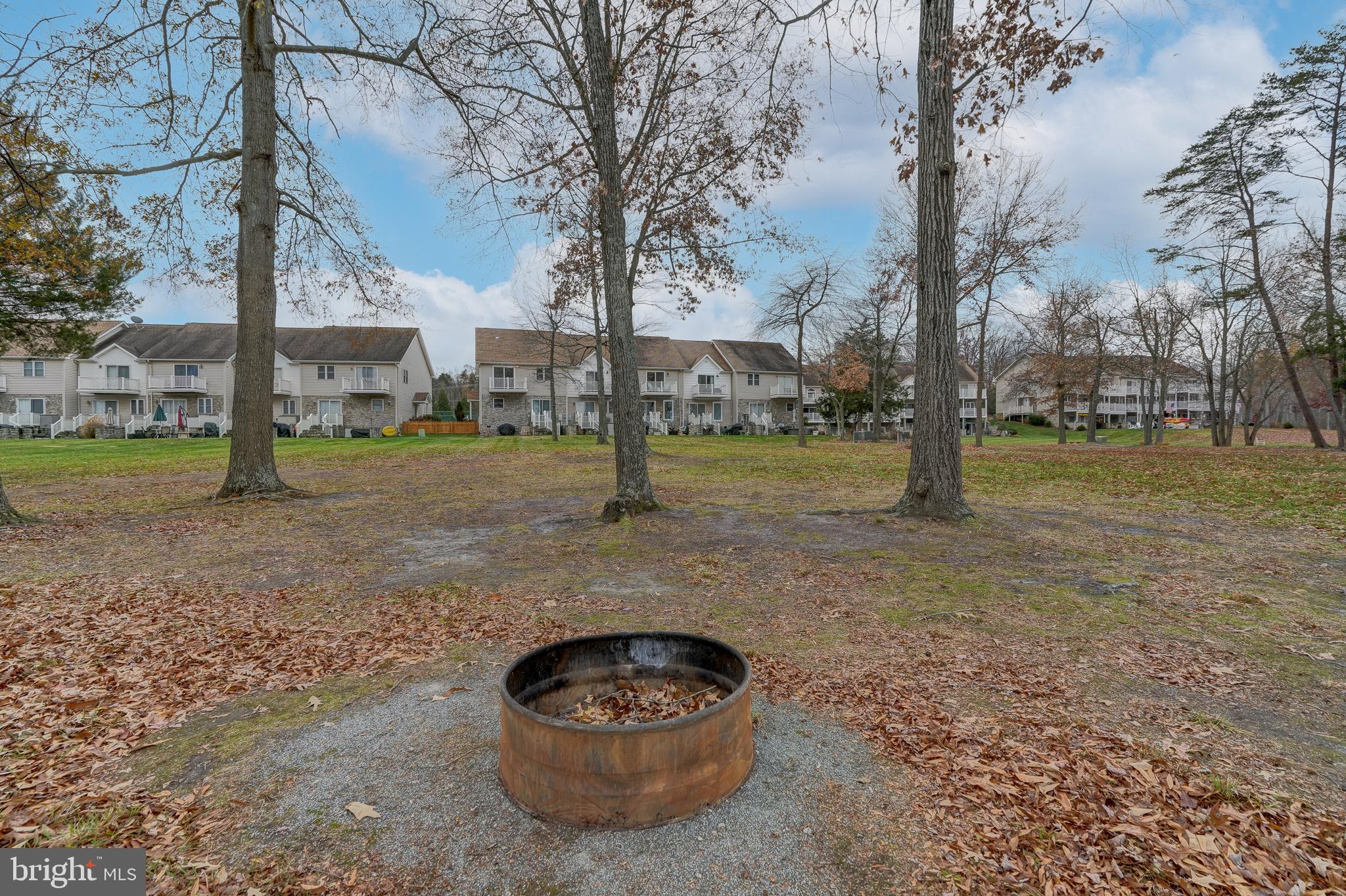 LAKE ANNA PLAZA - Residential