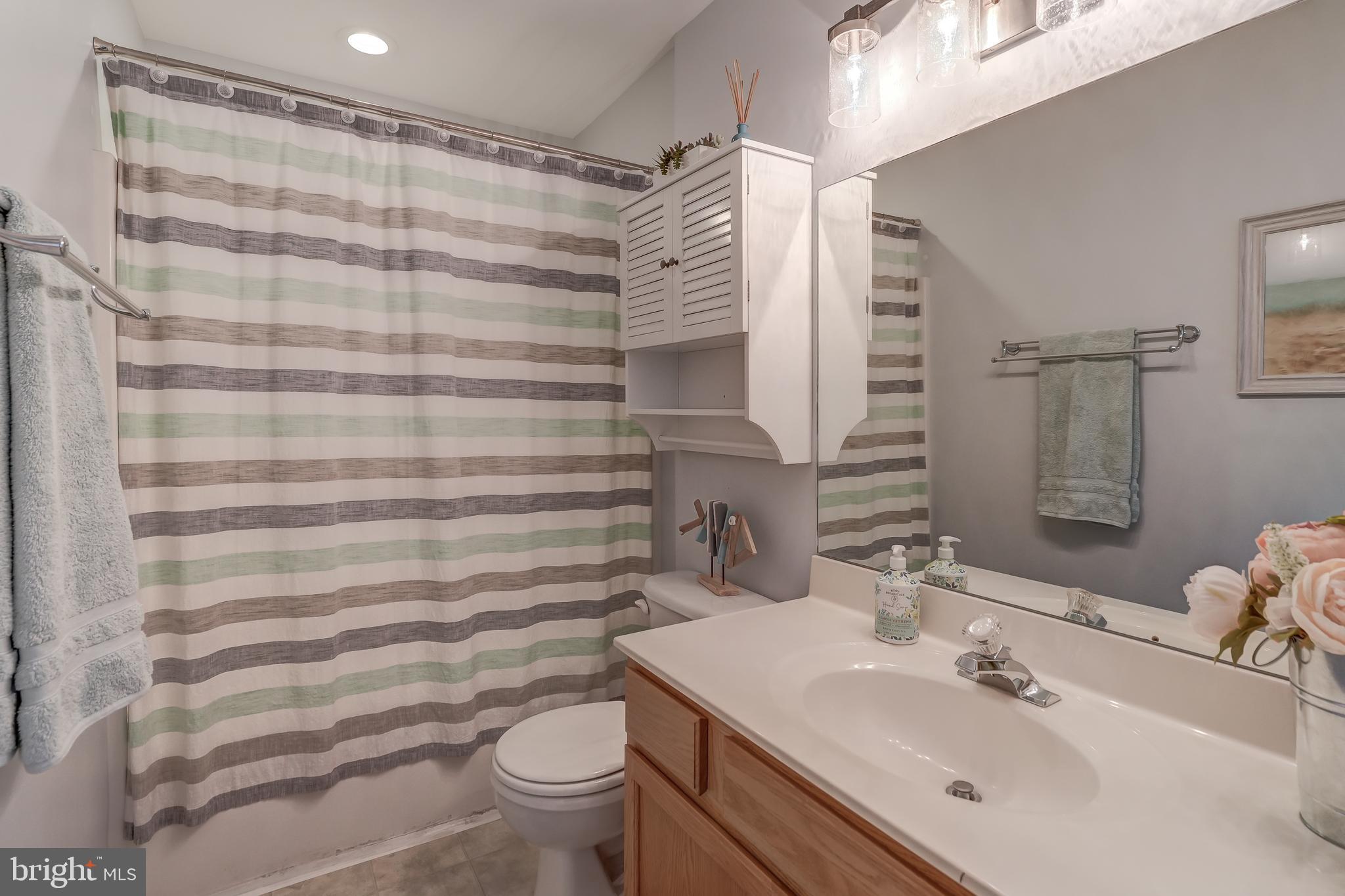 LAKE ANNA PLAZA - Residential