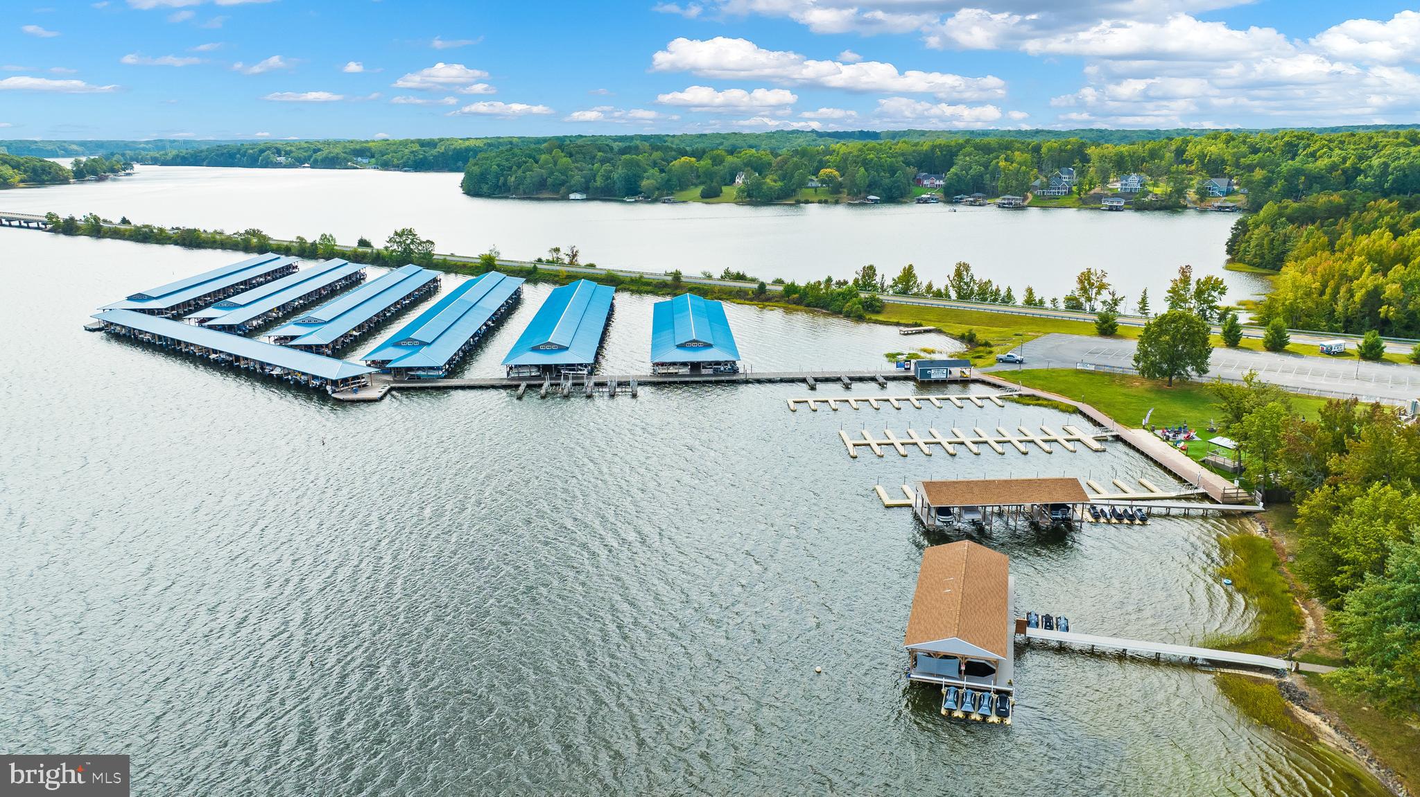 LAKE ANNA PLAZA - Residential