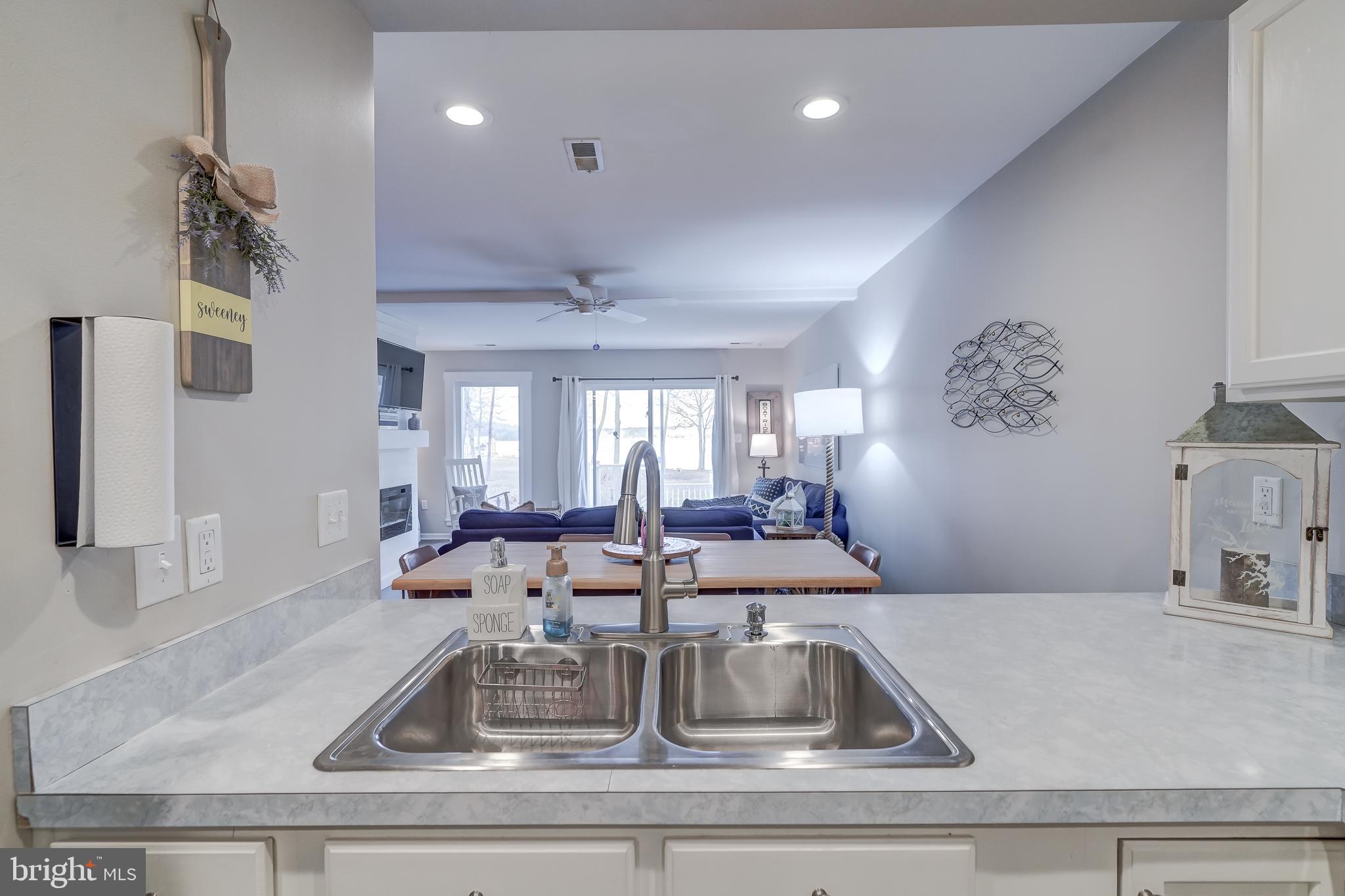 LAKE ANNA PLAZA - Residential