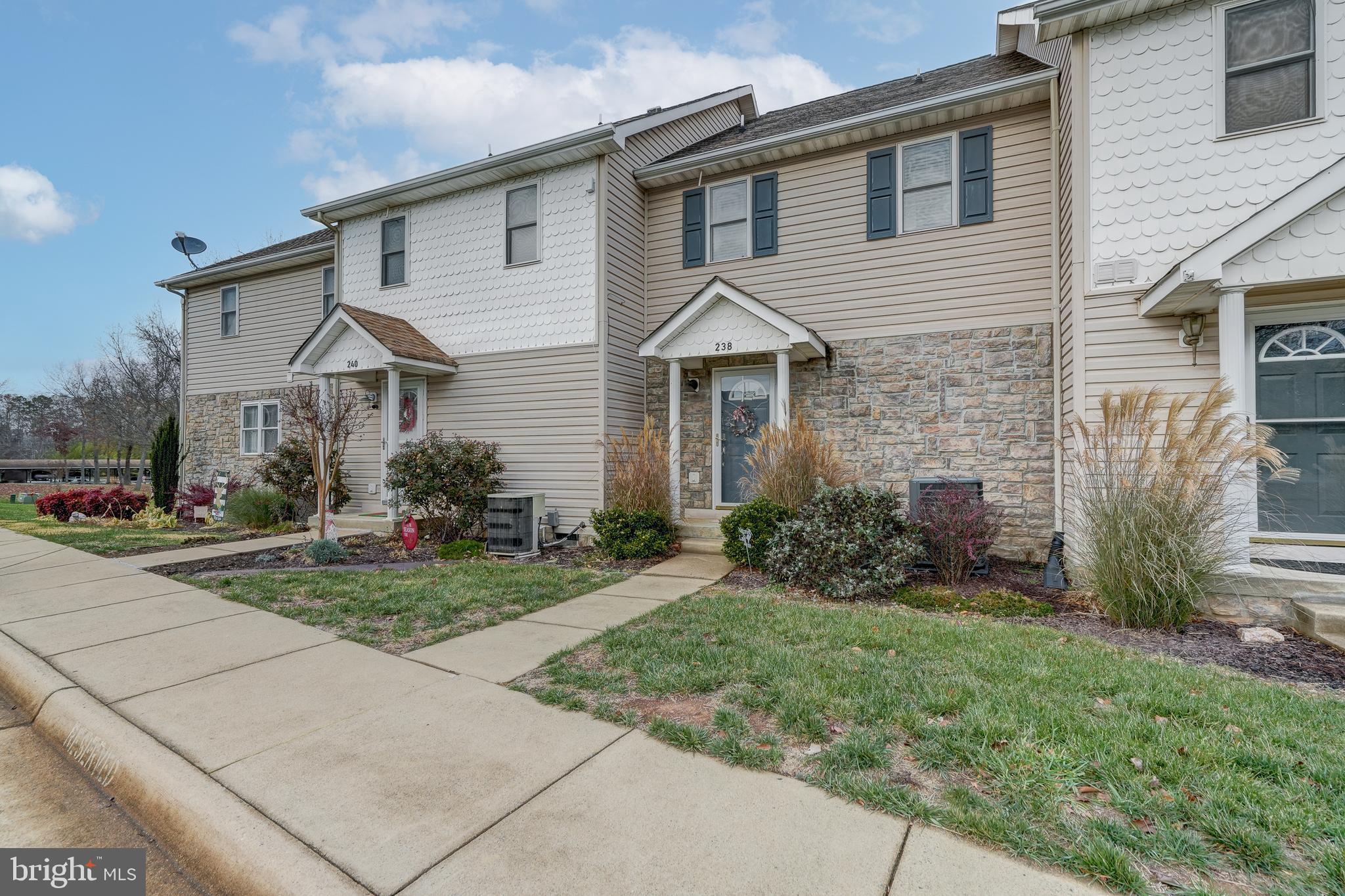 LAKE ANNA PLAZA - Residential