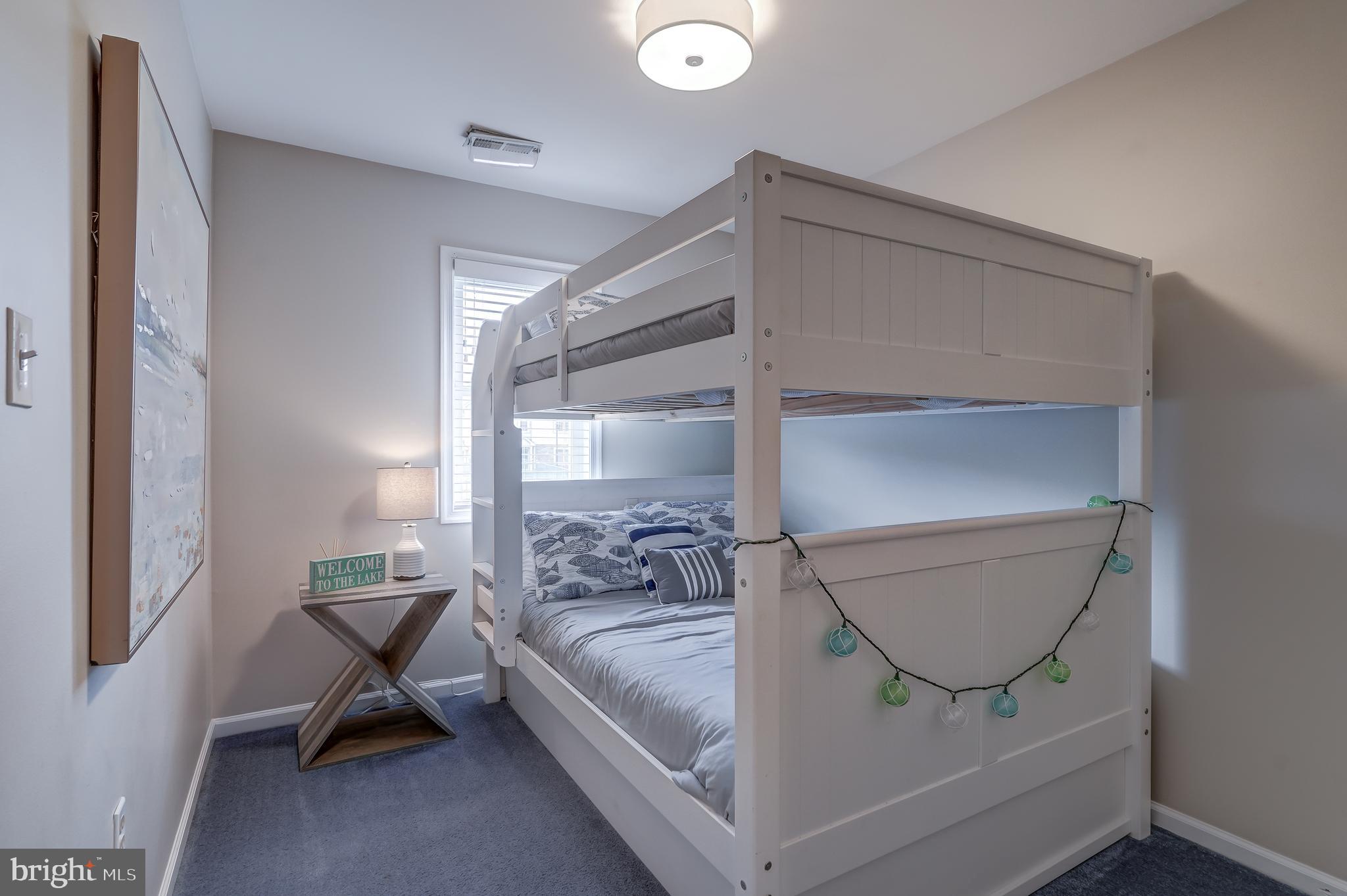 LAKE ANNA PLAZA - Residential