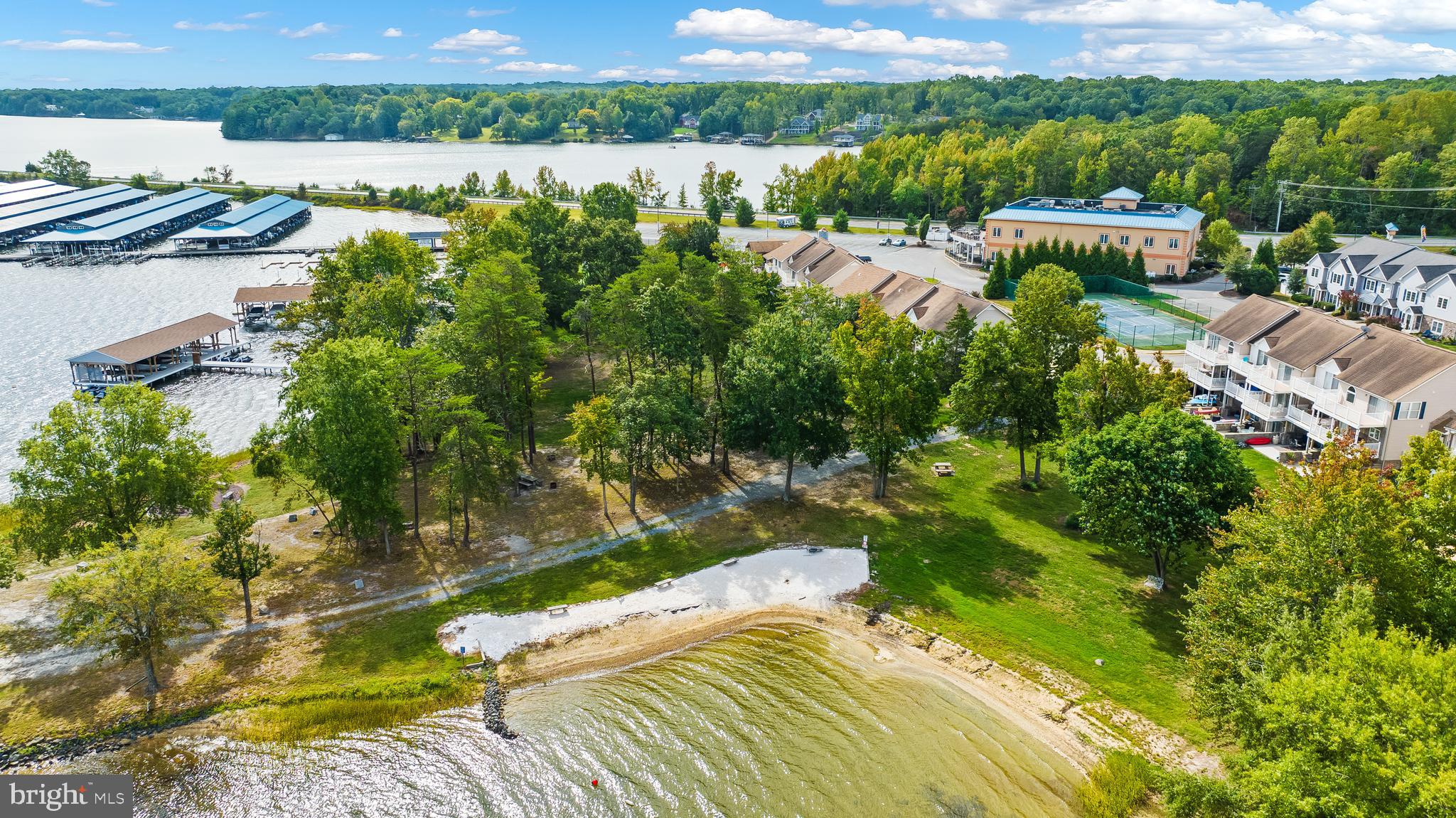 LAKE ANNA PLAZA - Residential