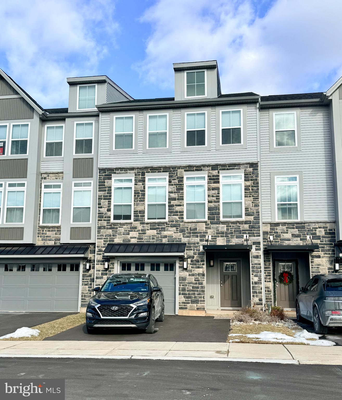 THE FIELDS AT CONSTITUTION SQUARE - Residential Lease