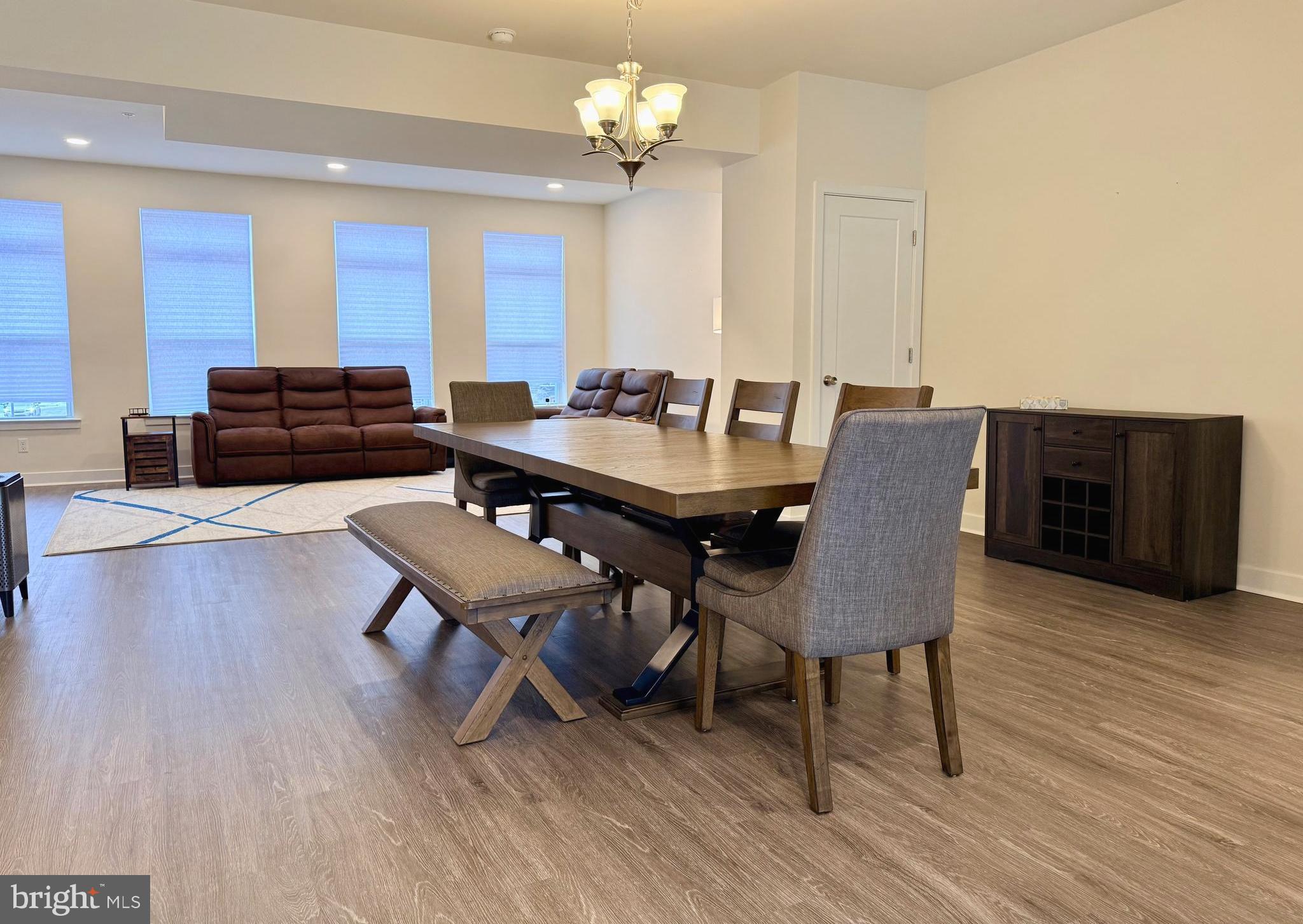 44 INDEPENDENCE COURT