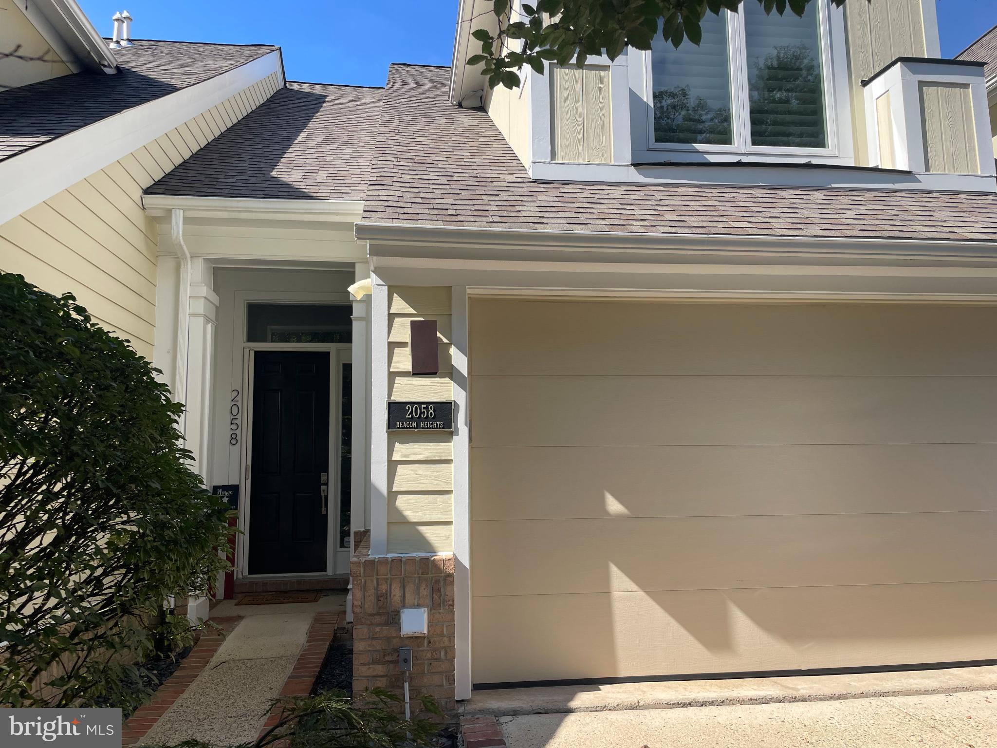 RESTON - Residential Lease