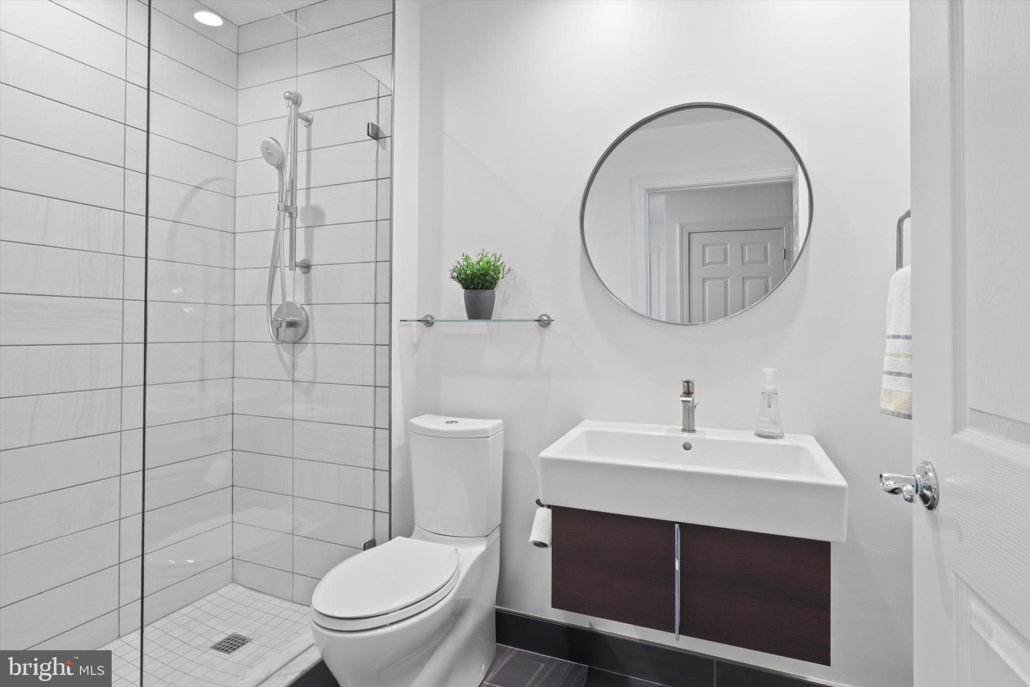 RESTON - Residential Lease