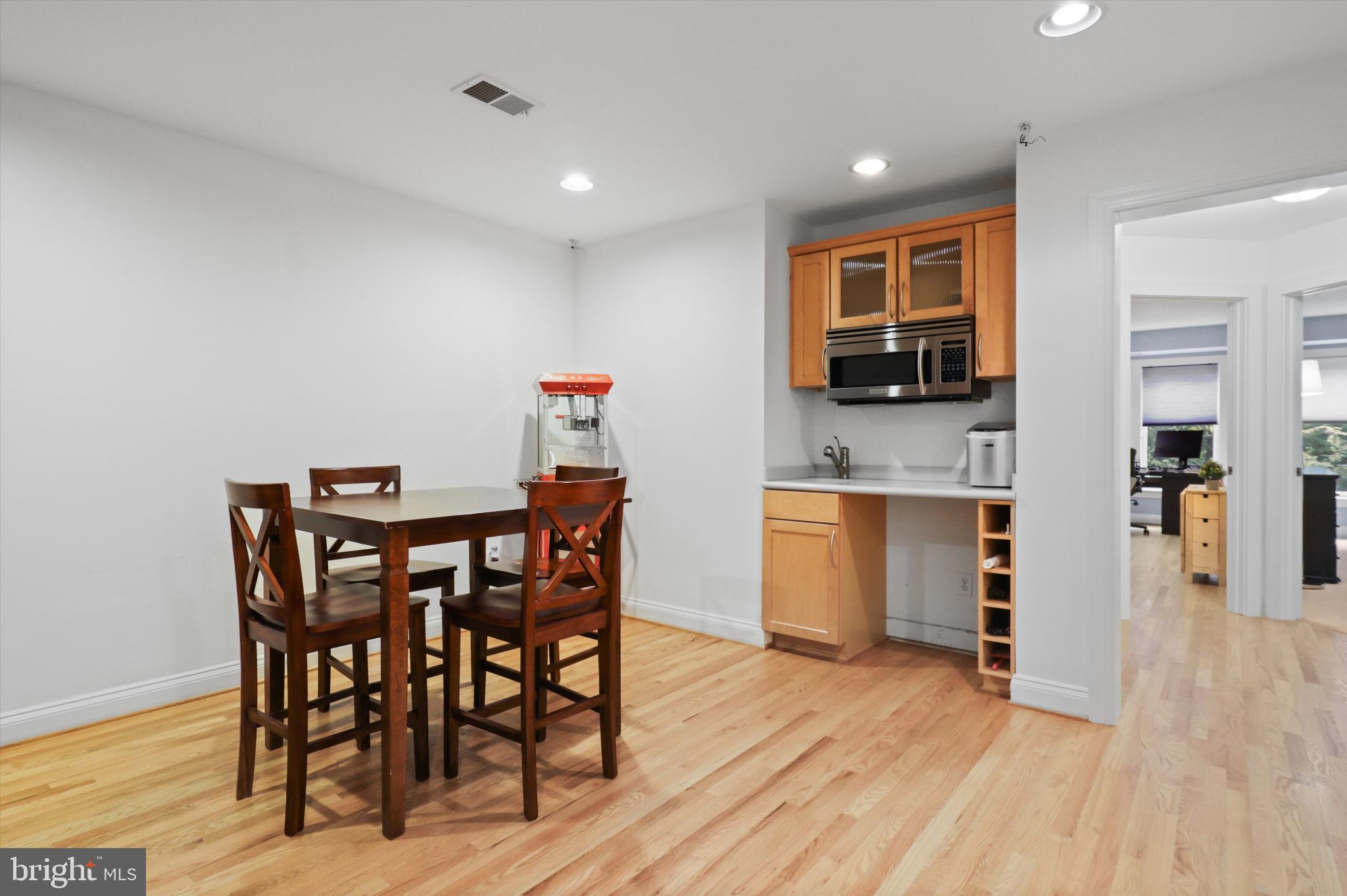 RESTON - Residential Lease