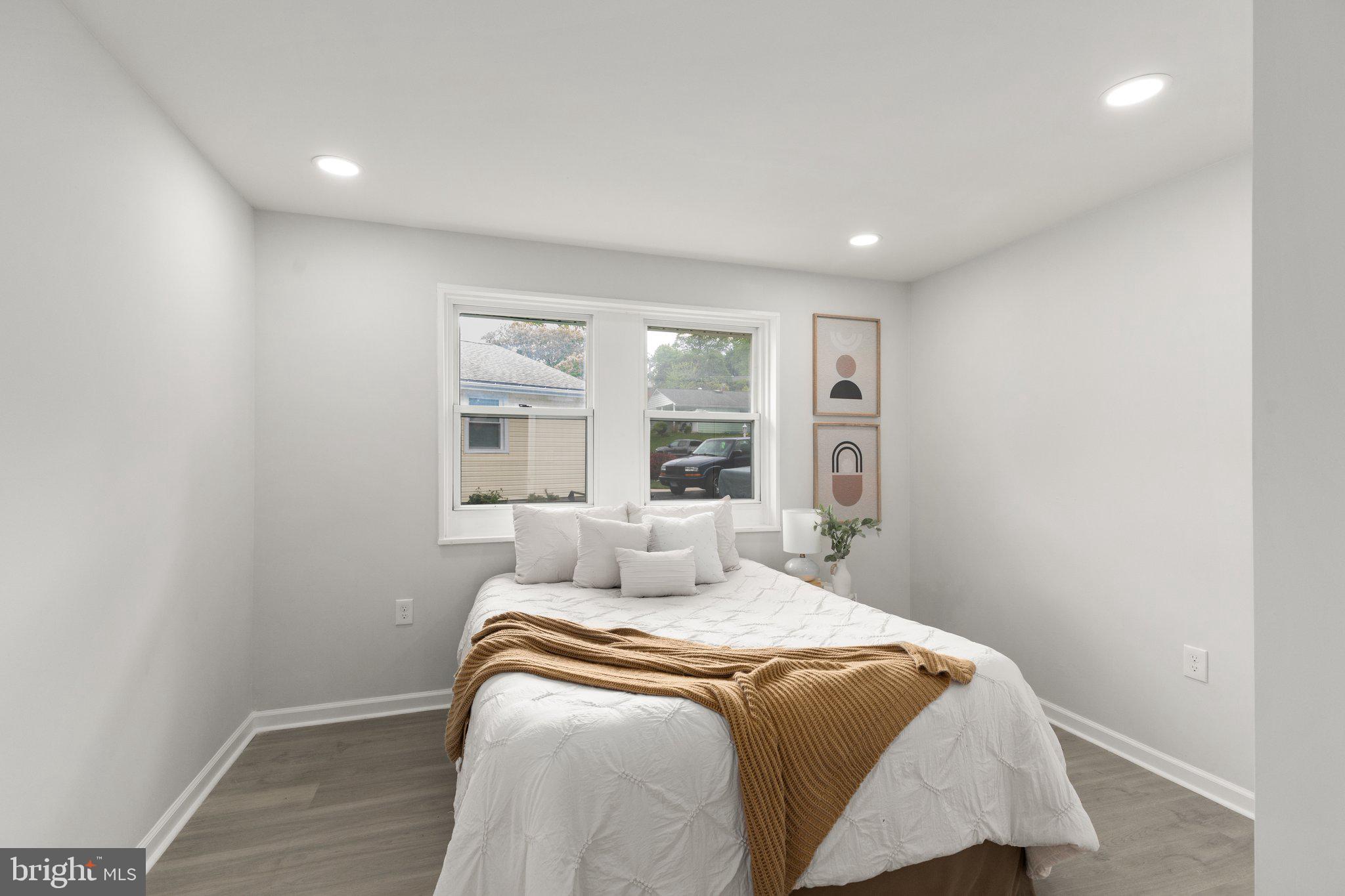 HAVERFORD - Residential