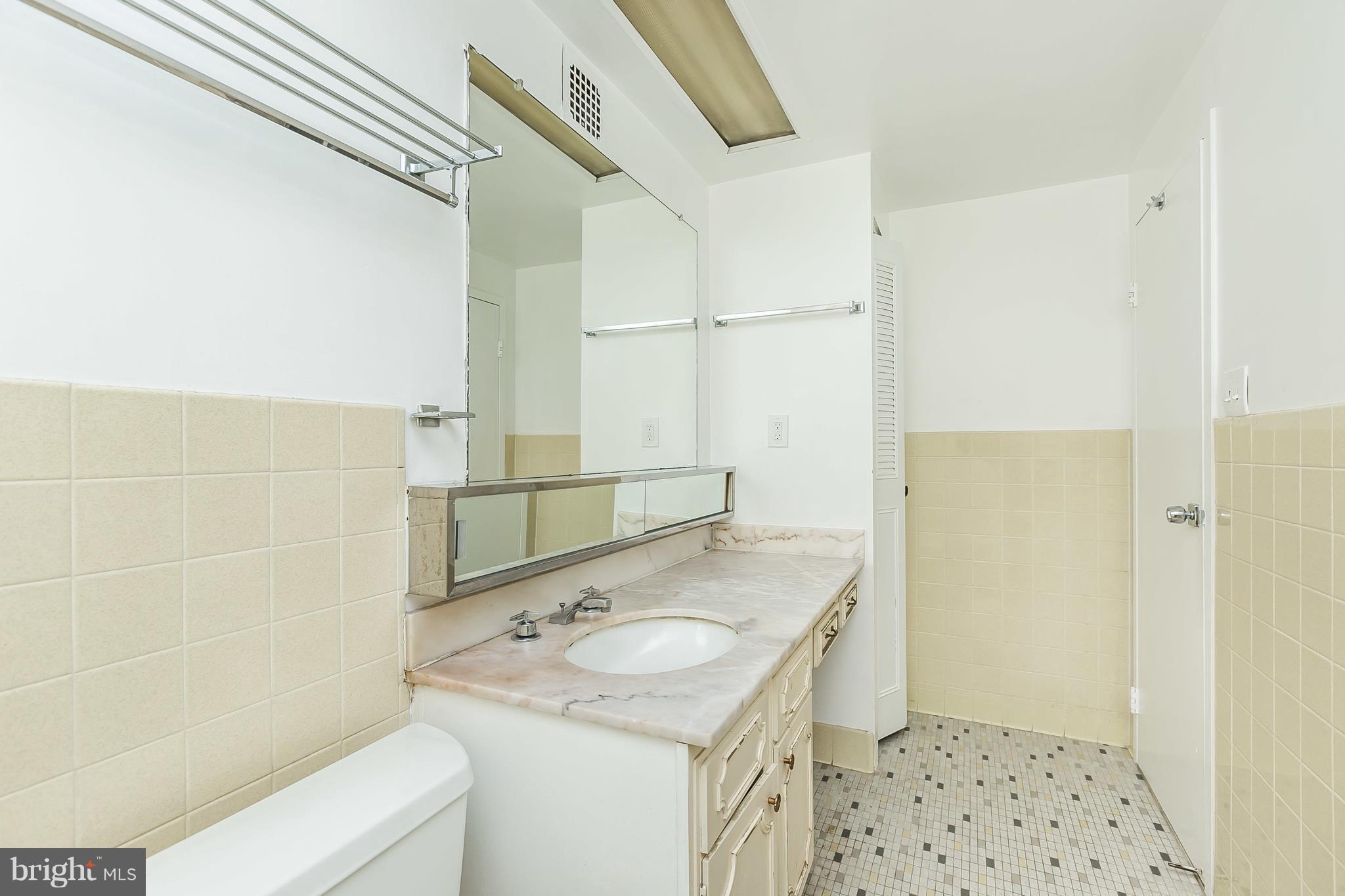 ROLAND PARK - Residential