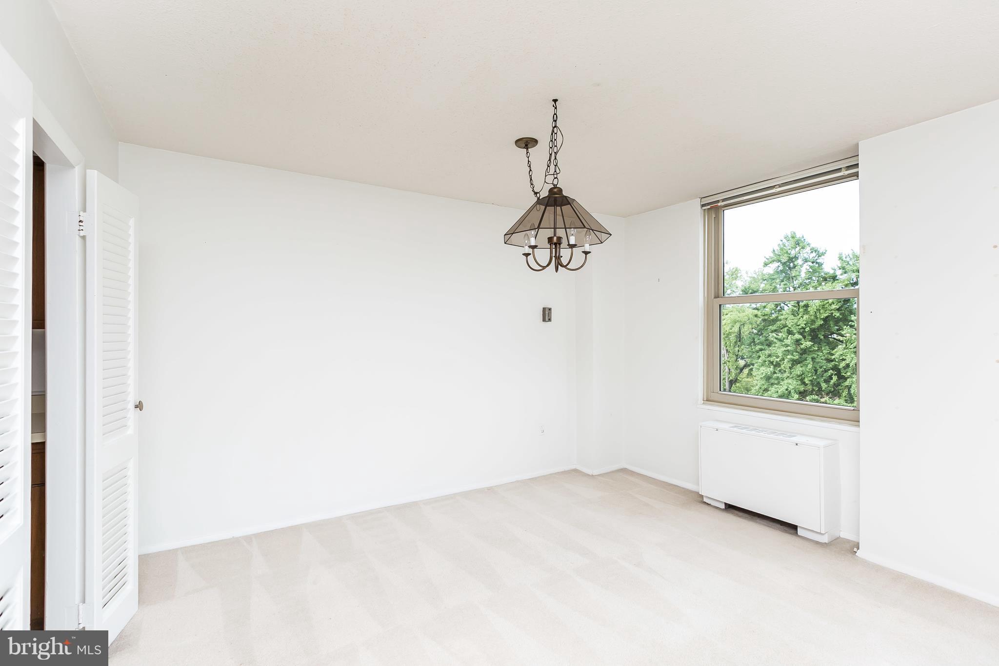 ROLAND PARK - Residential