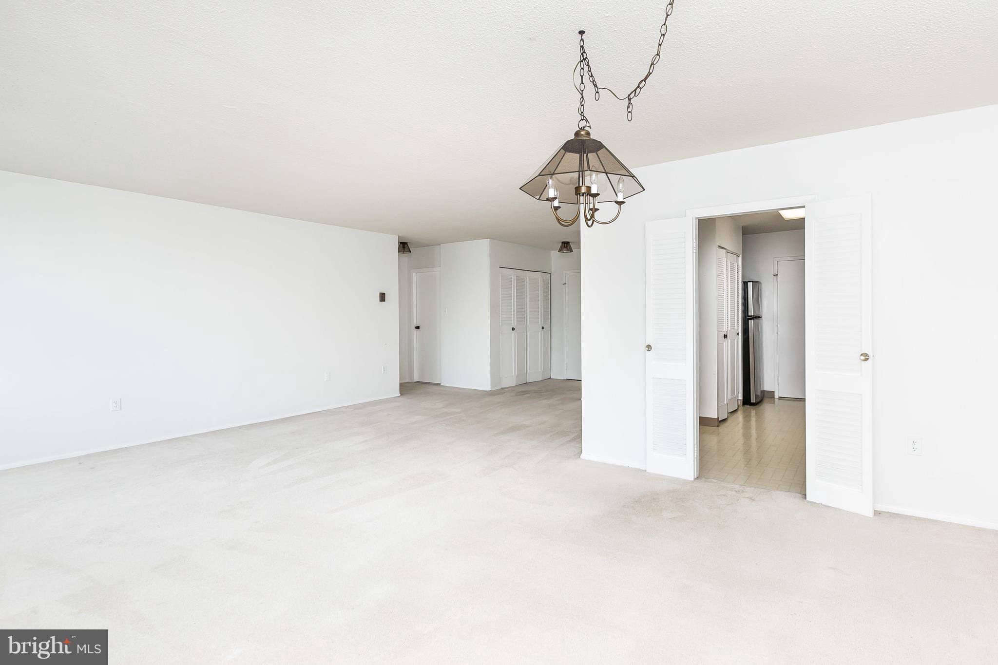 ROLAND PARK - Residential