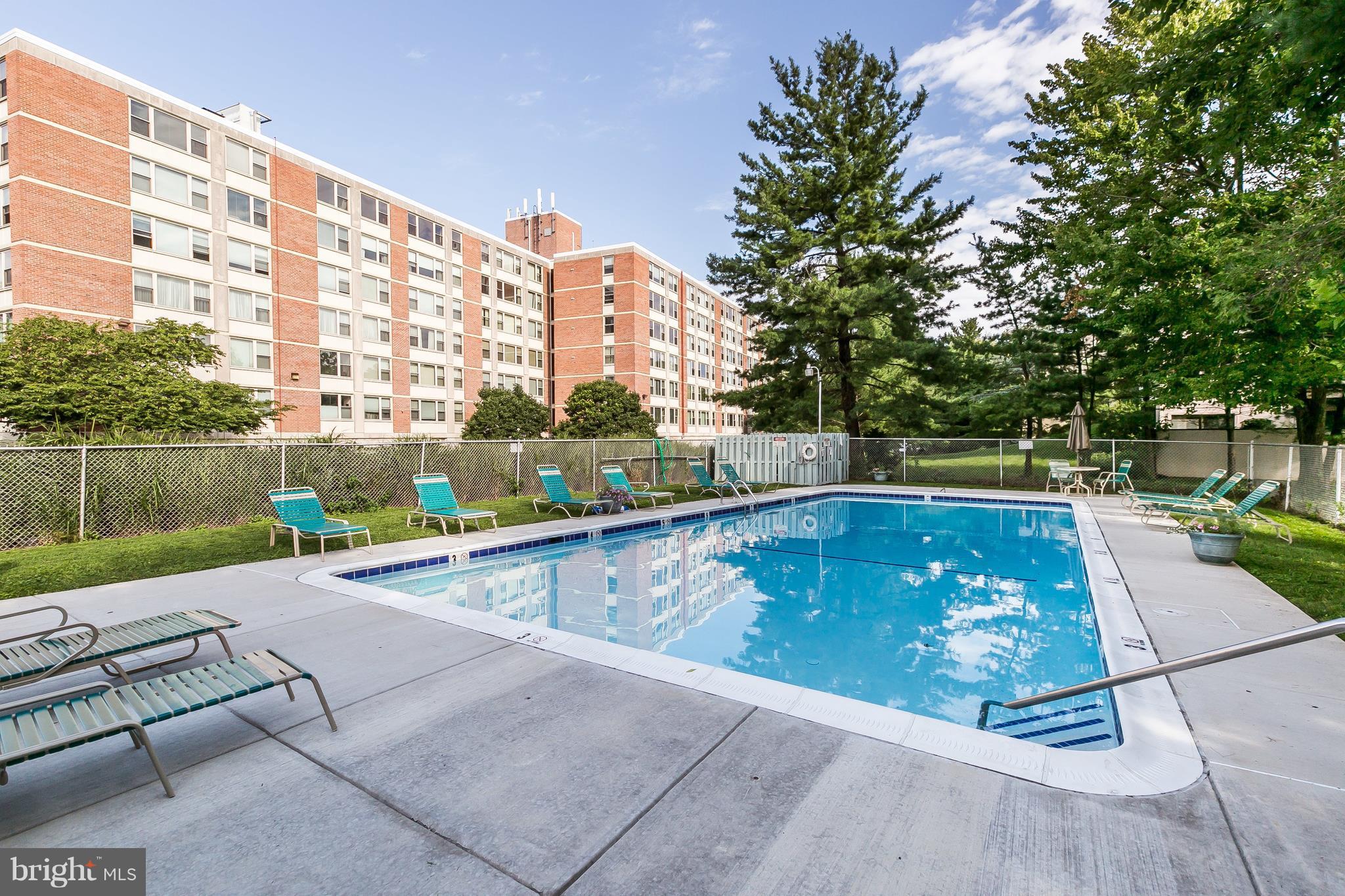 ROLAND PARK - Residential