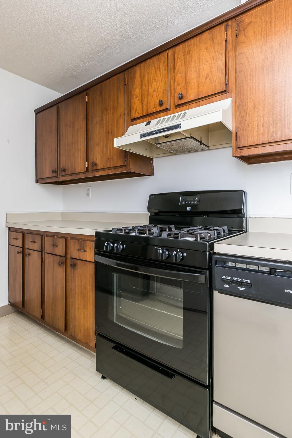 ROLAND PARK - Residential