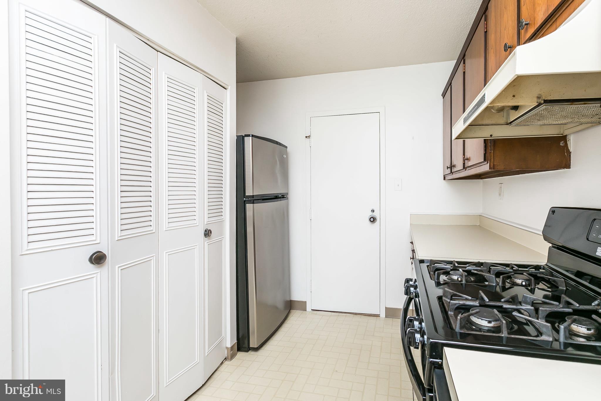 ROLAND PARK - Residential