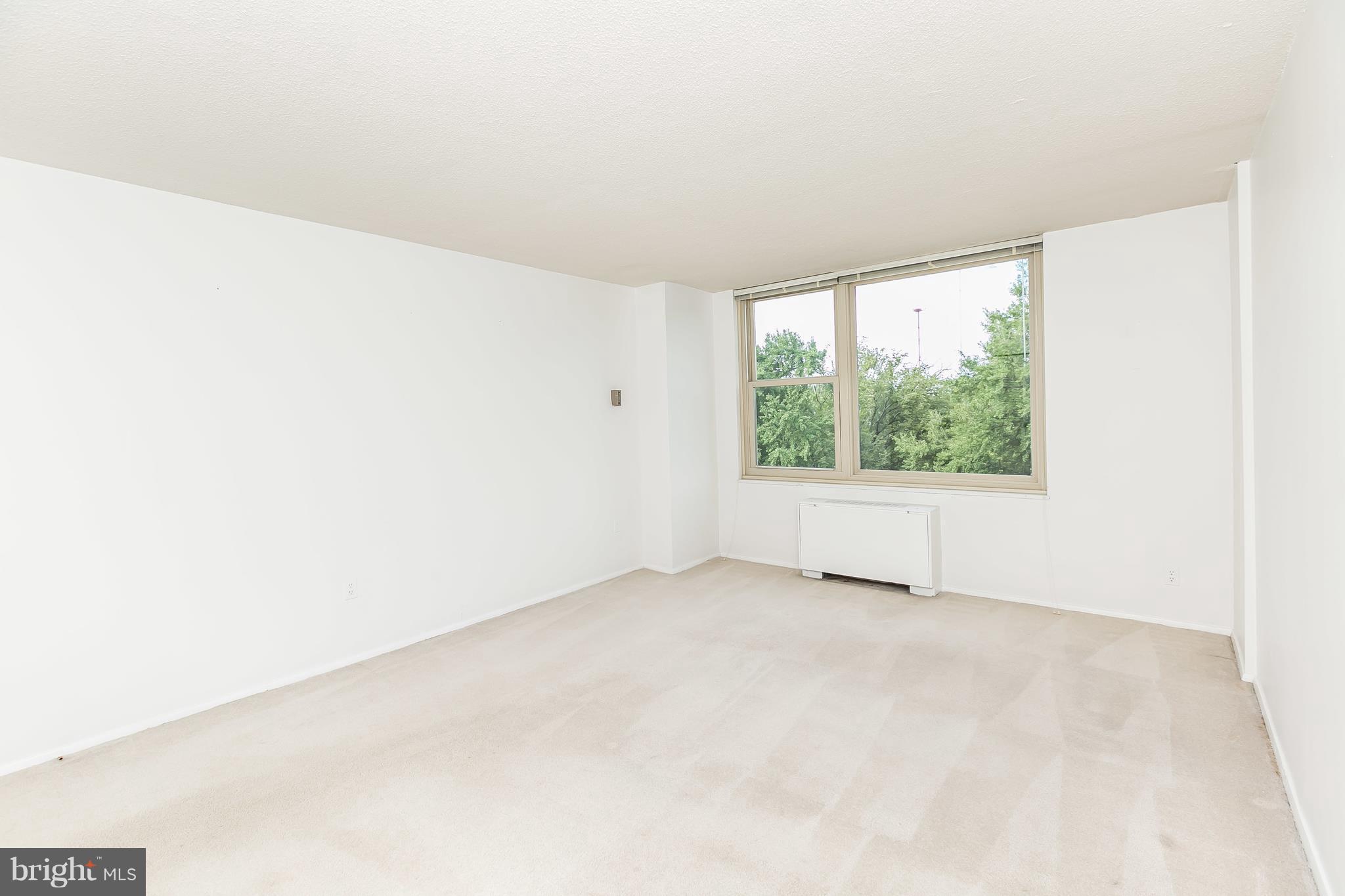 ROLAND PARK - Residential