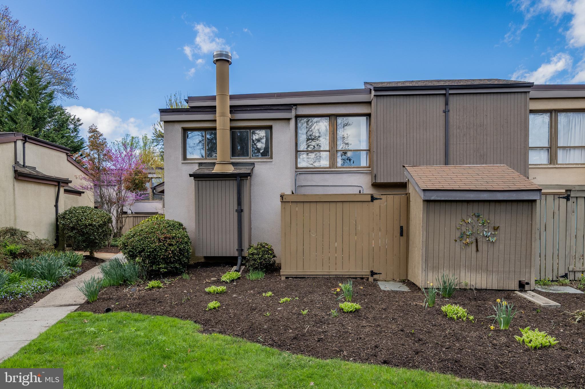 SIERRA VILLAS - Residential