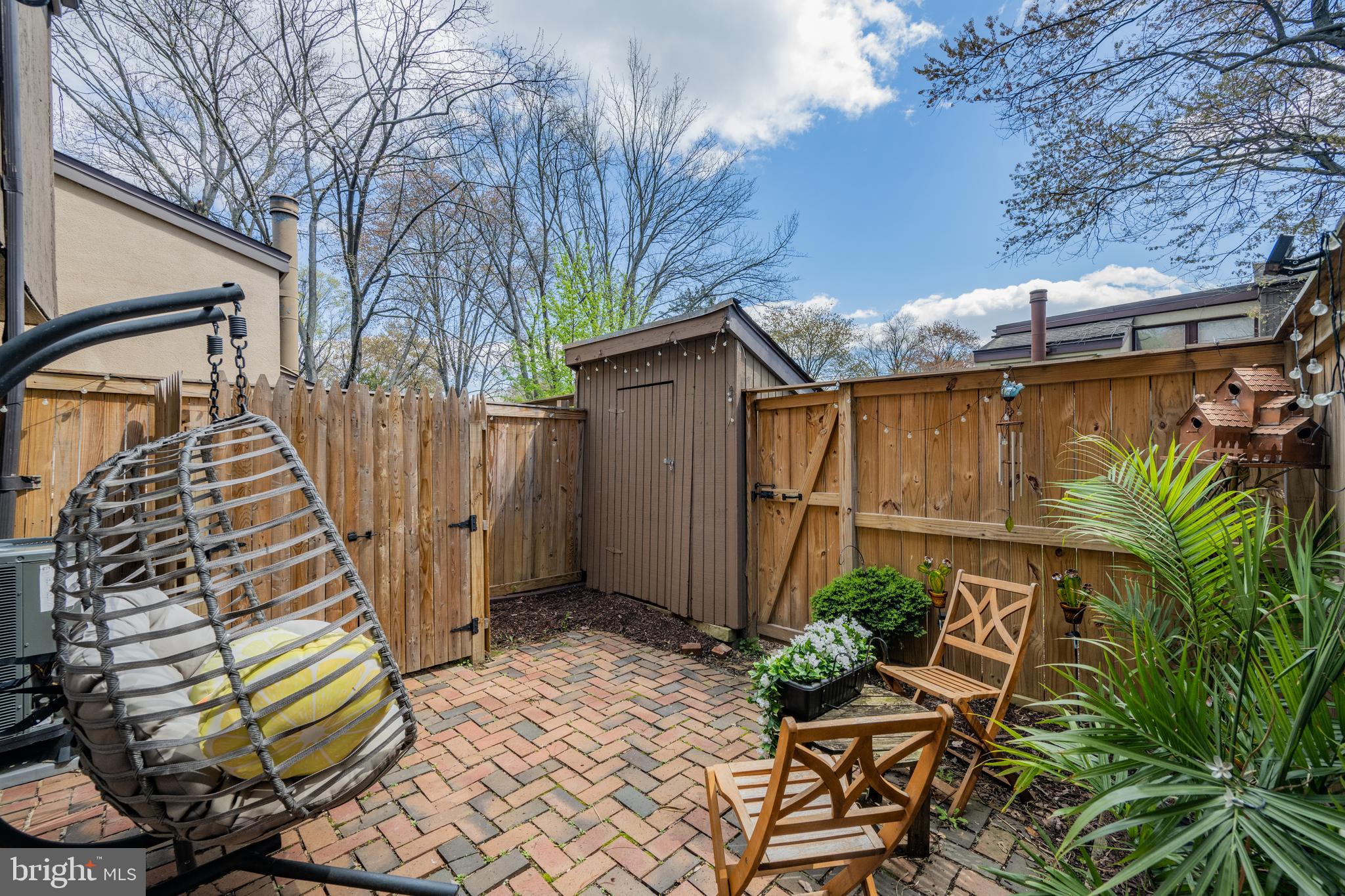 SIERRA VILLAS - Residential