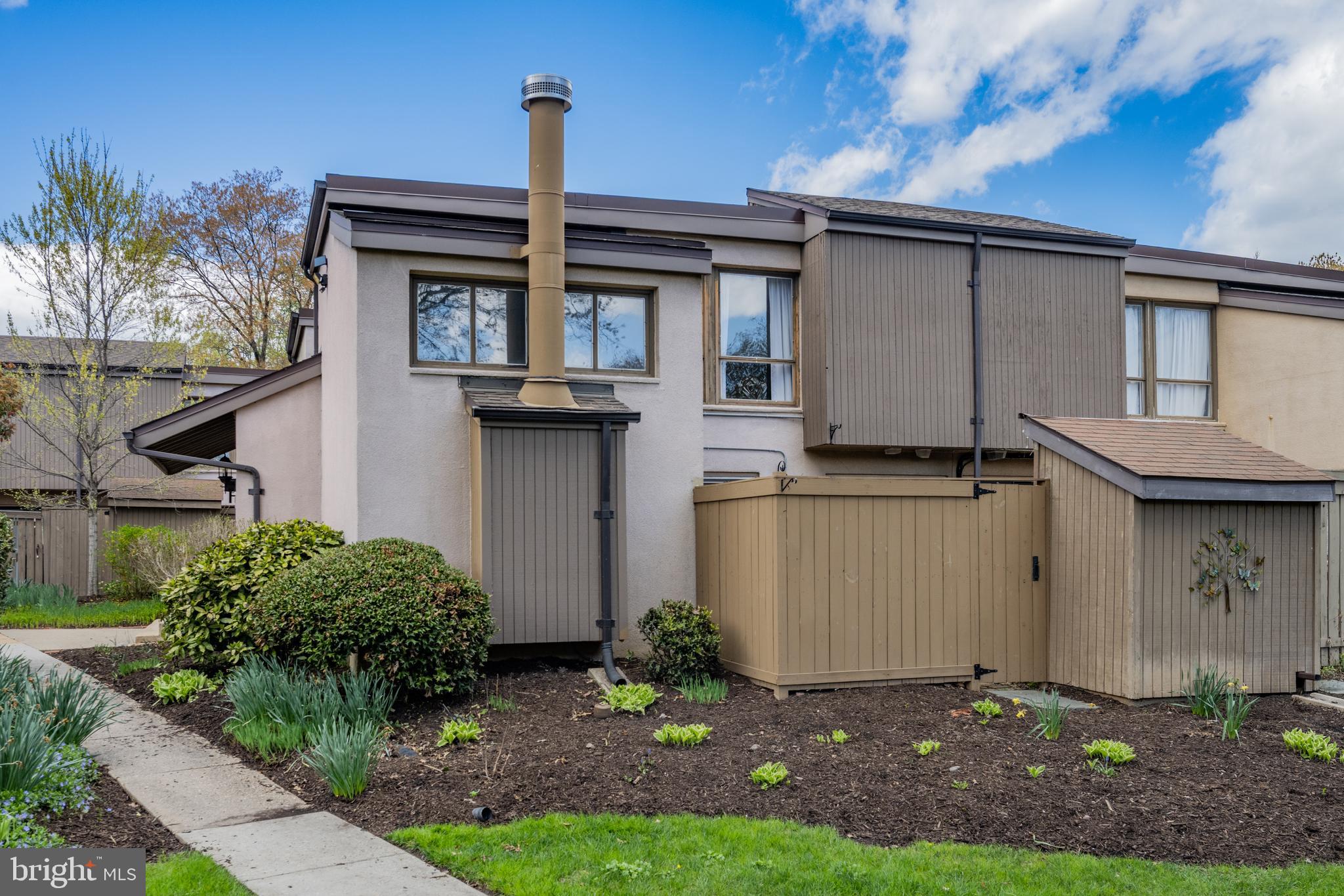 SIERRA VILLAS - Residential