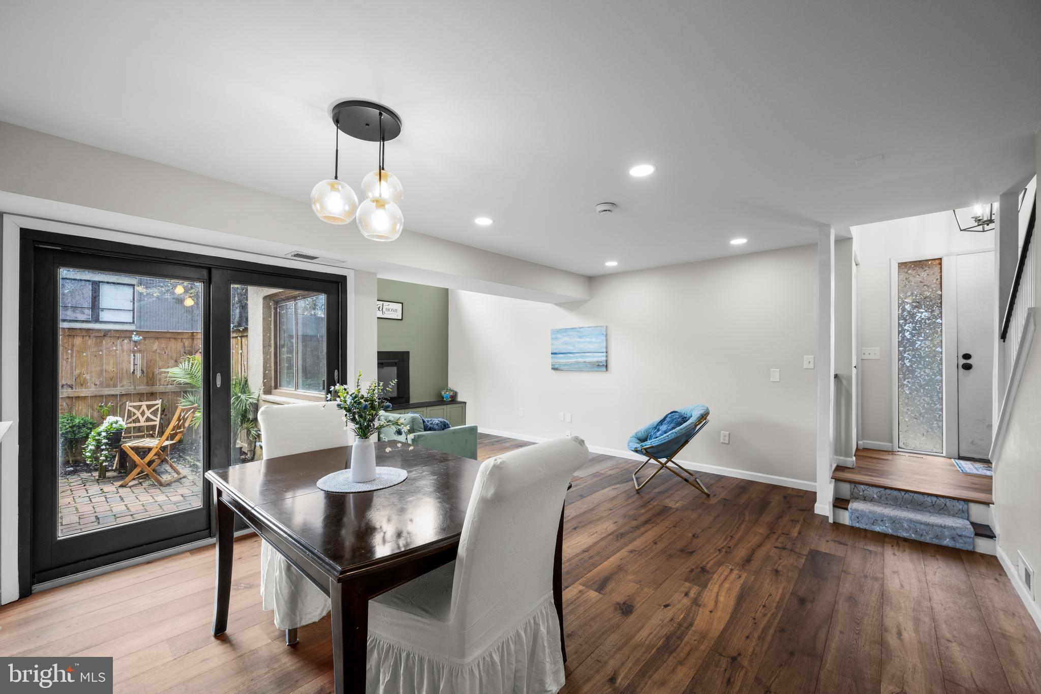 SIERRA VILLAS - Residential