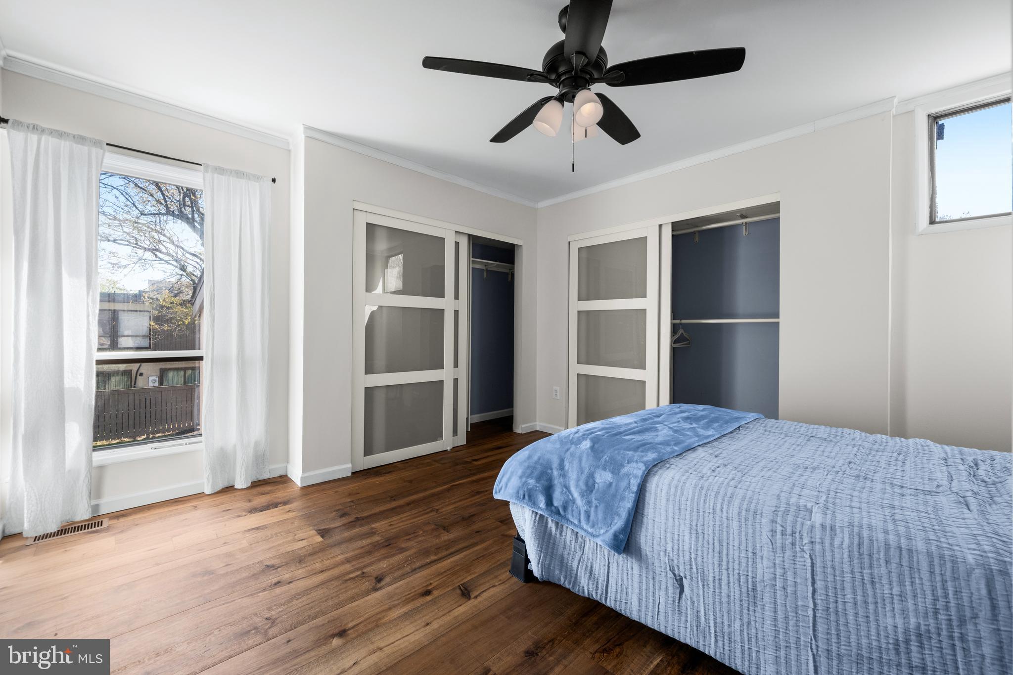 SIERRA VILLAS - Residential