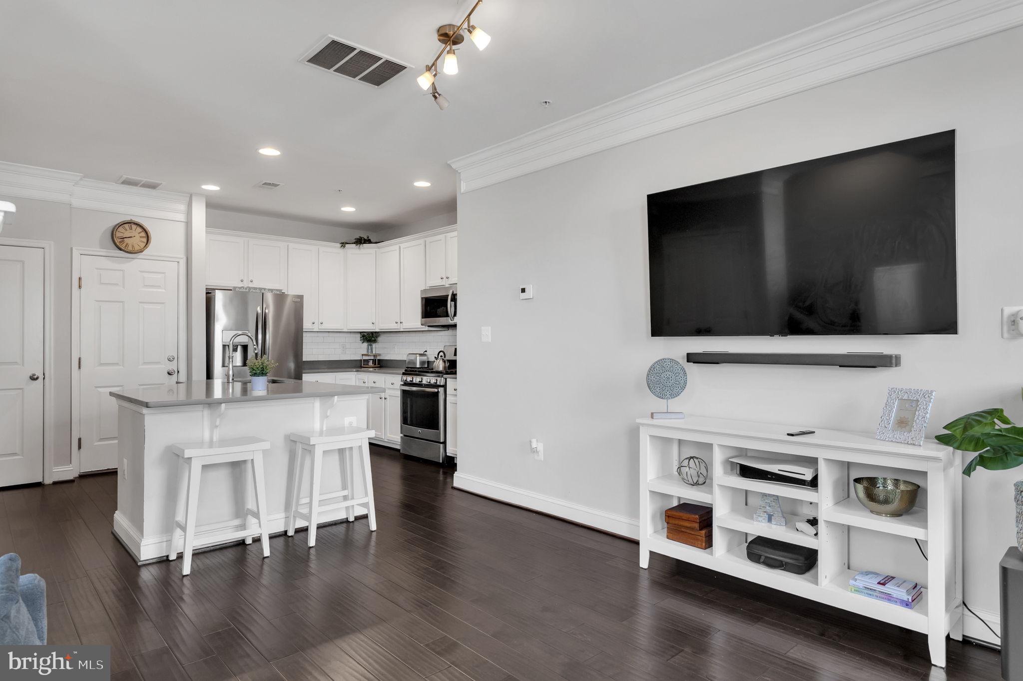 STONEY RUN - Residential Lease