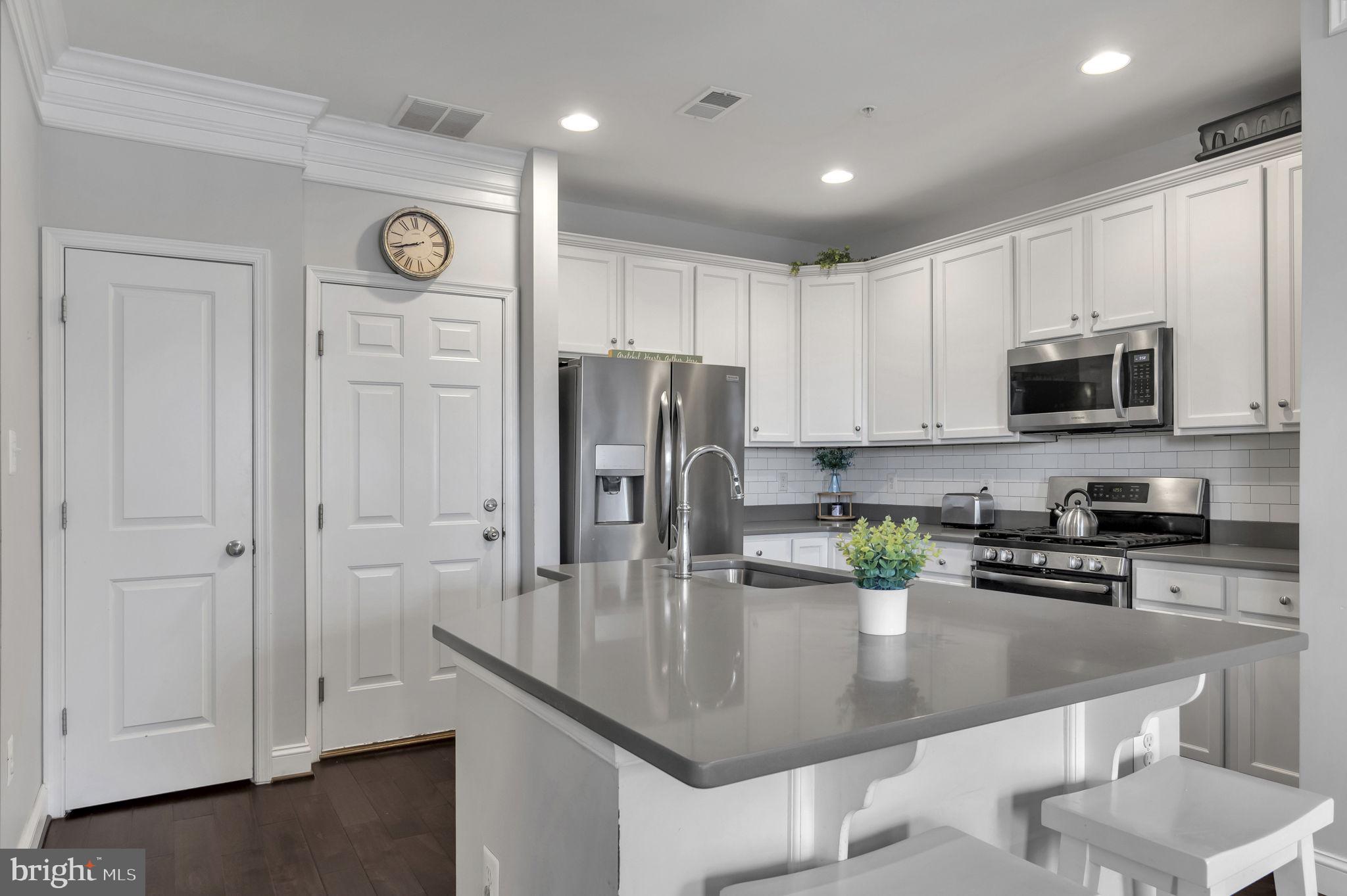 STONEY RUN - Residential Lease