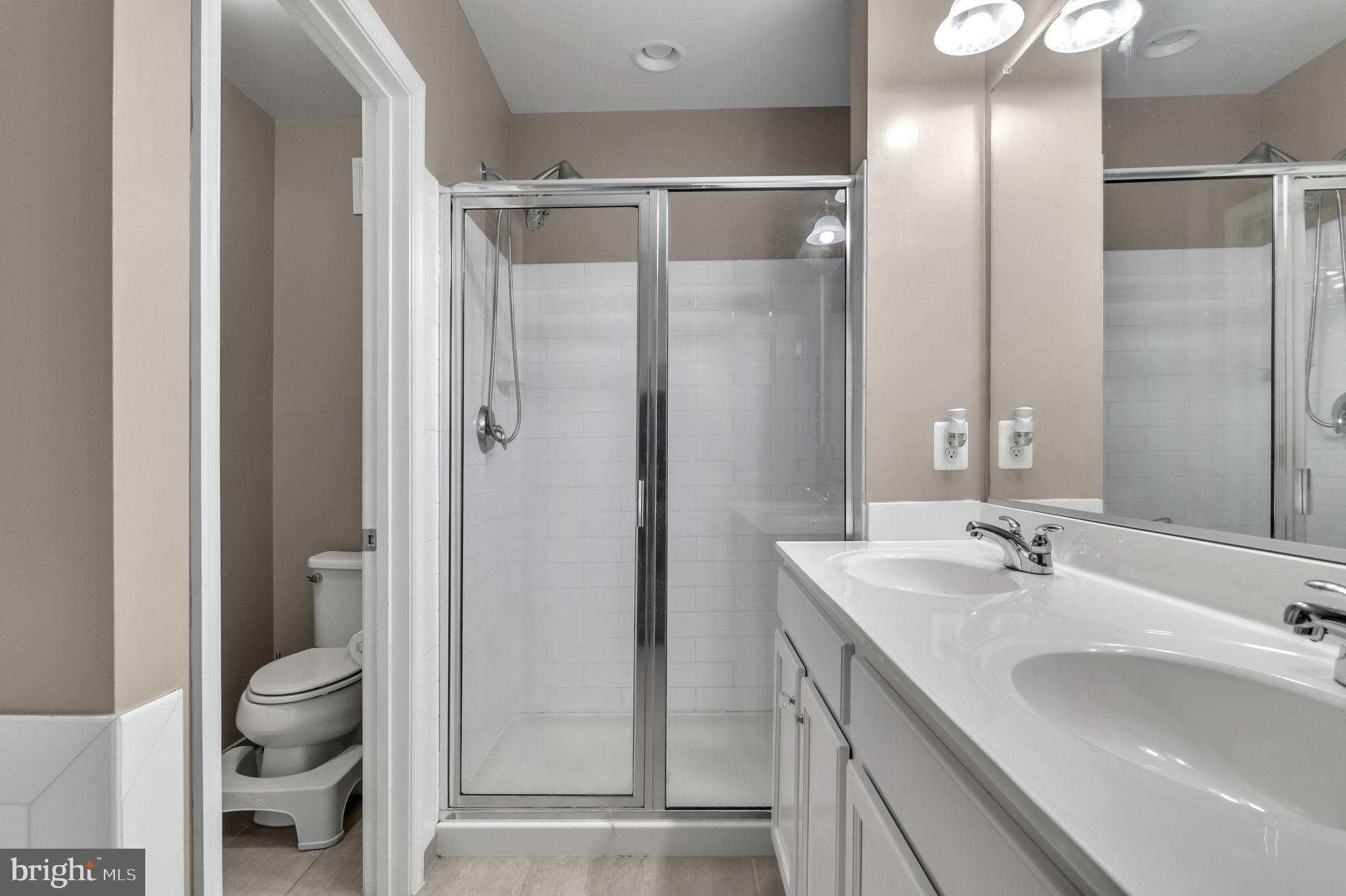 STONEY RUN - Residential Lease