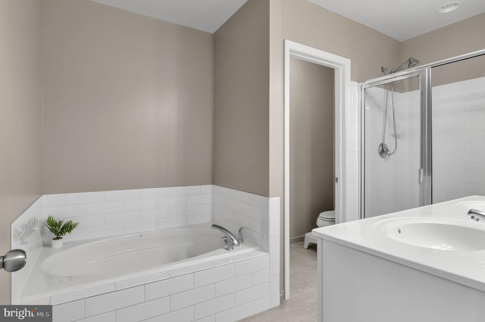 STONEY RUN - Residential Lease