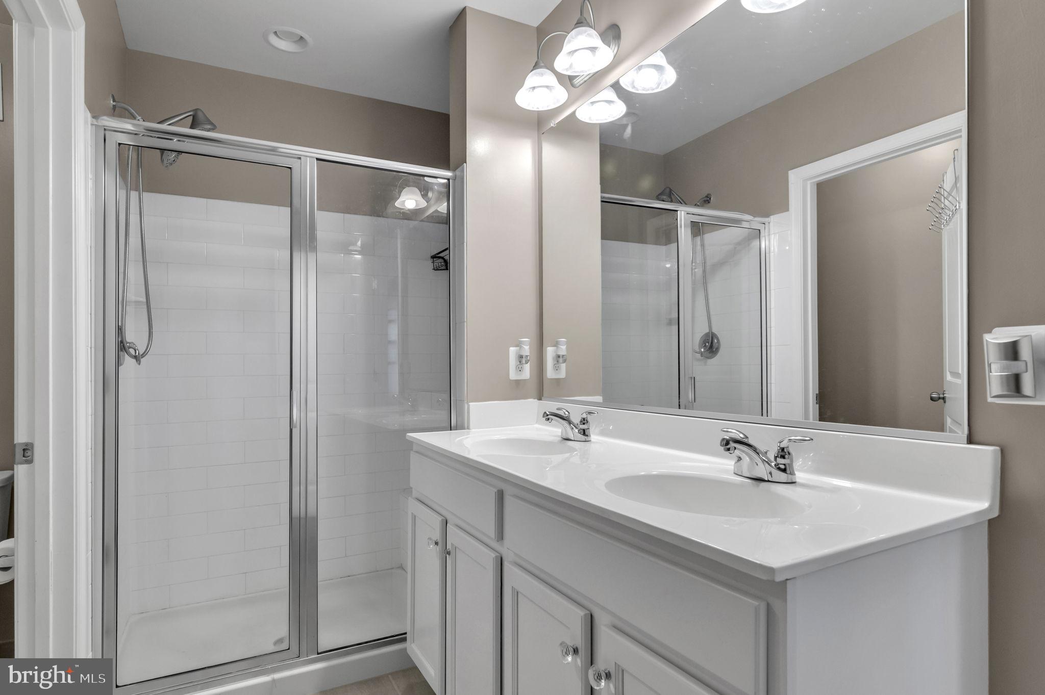 STONEY RUN - Residential Lease