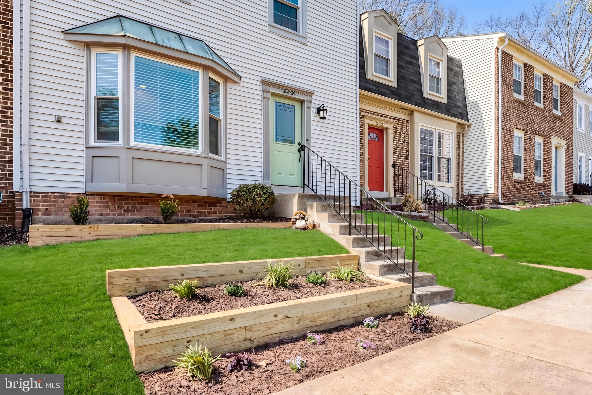 10326 MOCKINGBIRD POND COURT