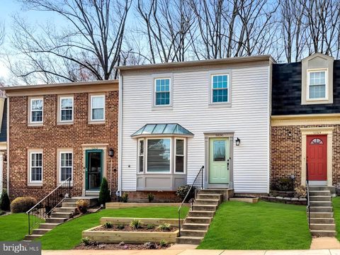 10326 MOCKINGBIRD POND COURT BURKE VA 22015