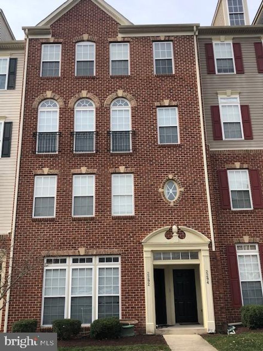 RENT REDUCTION! IMMACULATE! 3 level, 3 bedroom, 2,600 sq ft. garage townhome in the highly sought after community of Richfield Station. Stunning living room/dining room beautifully enhanced by columns. The eat-in kitchen/family room area separated by the elegance of French doors. Kitchen area also has patio. Very well maintained by one owner and seeking a long term tenant that will care for it equally as well. No smoking or pets permitted. Vacant and immediately available. Sign lease by 4/15/20, remainder of April RENT FREE!