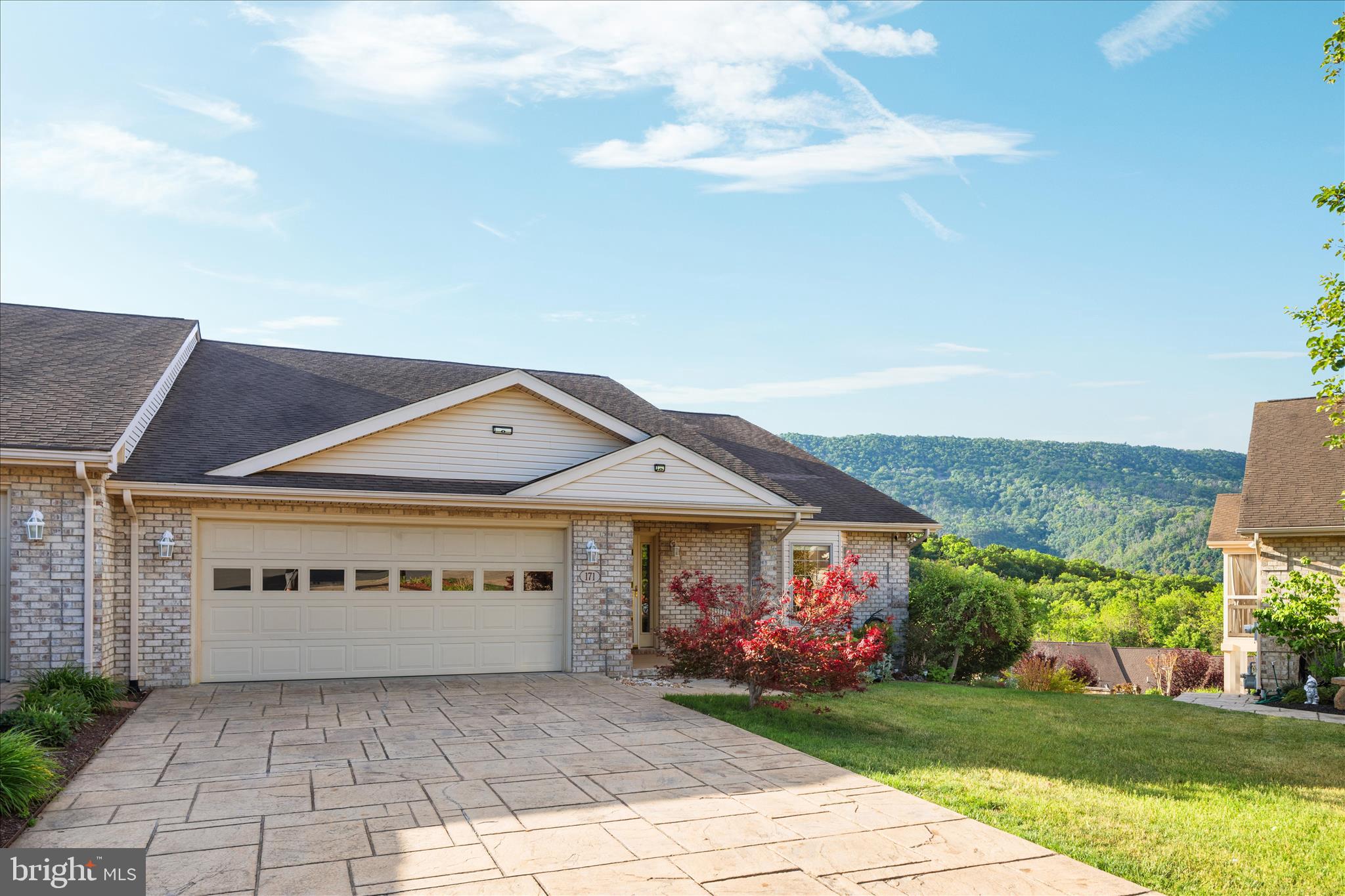 STONY POINTE - Residential