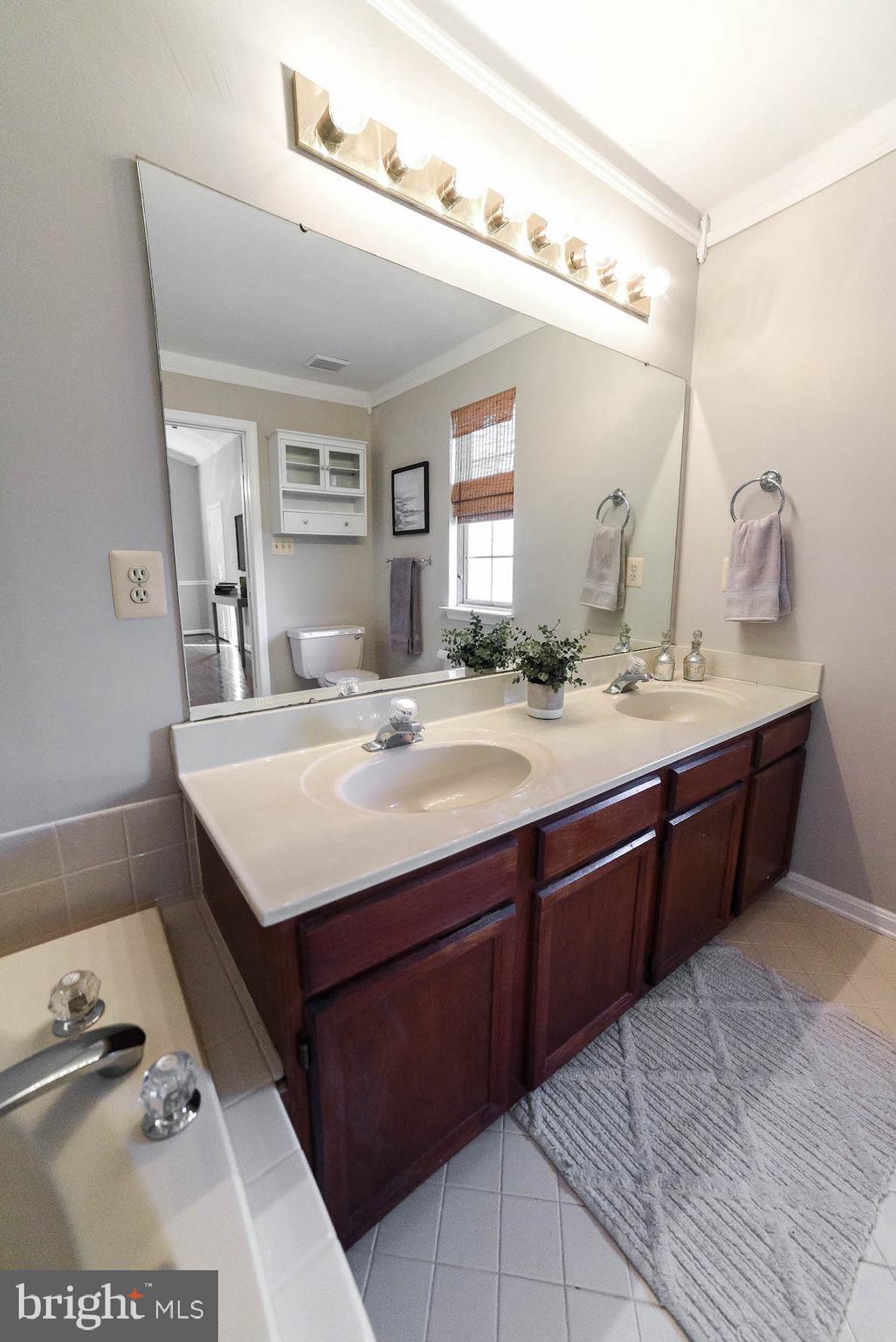 GREENMONT - Residential