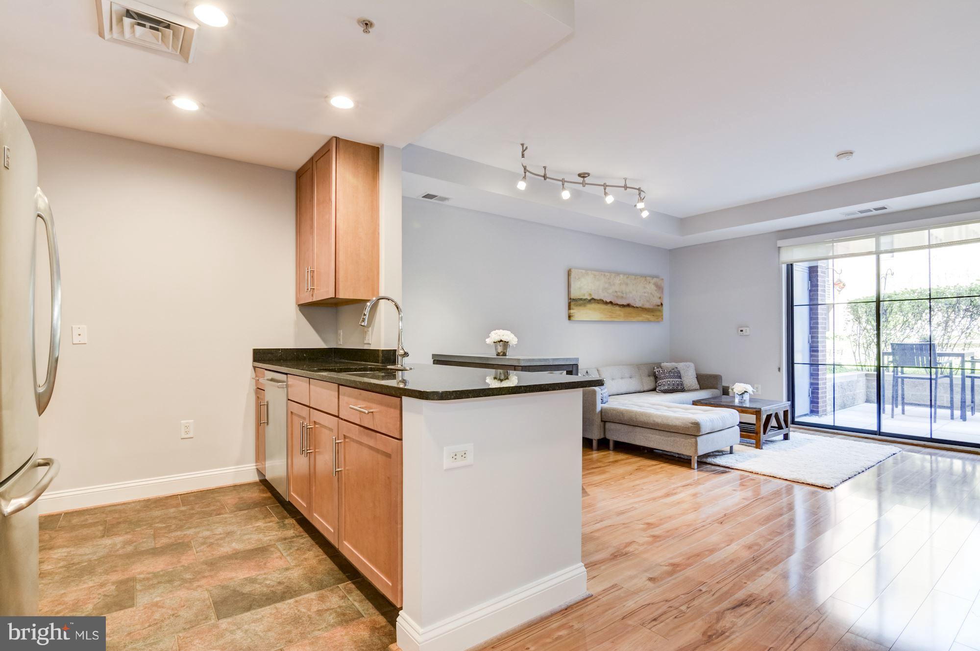 THE MONARCH - Residential