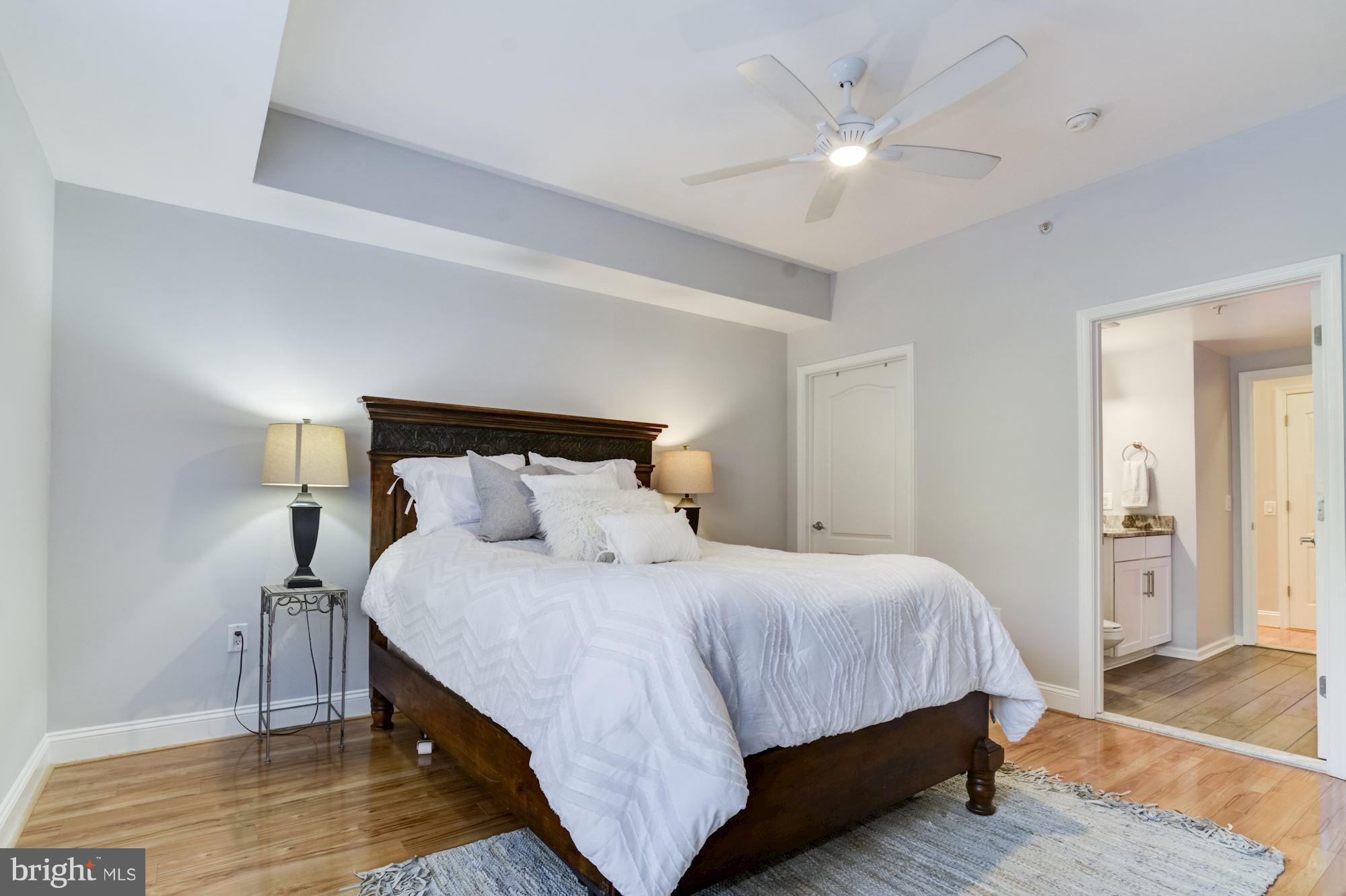 THE MONARCH - Residential