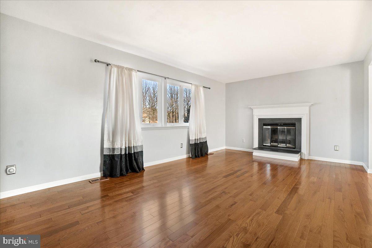 LOCH HAVEN - Residential