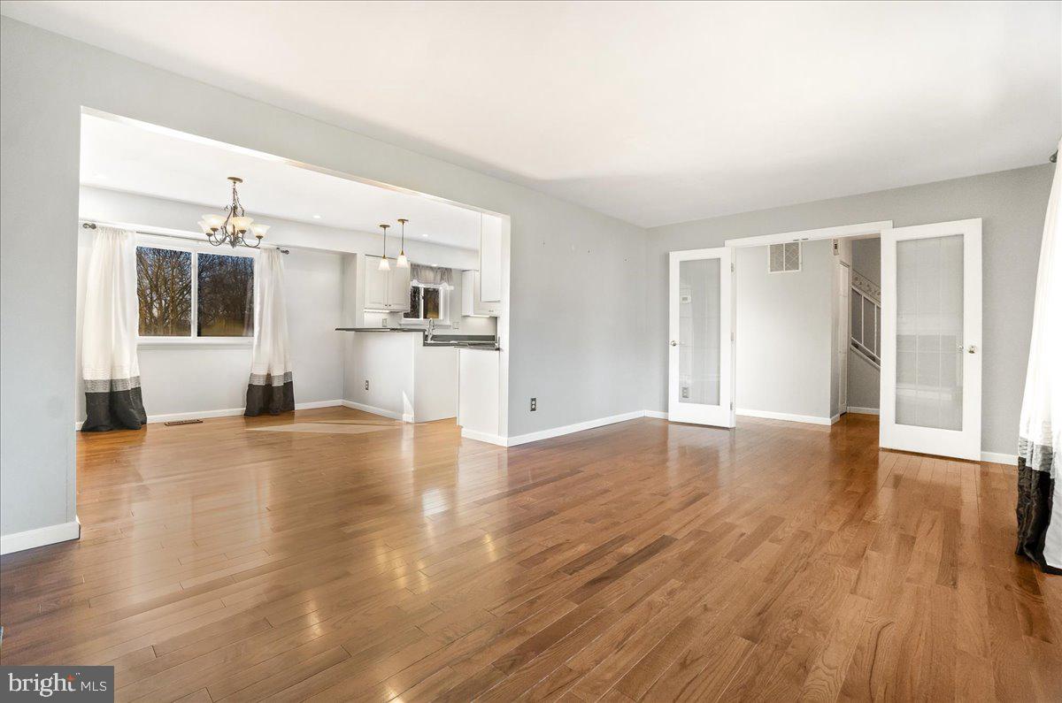 LOCH HAVEN - Residential