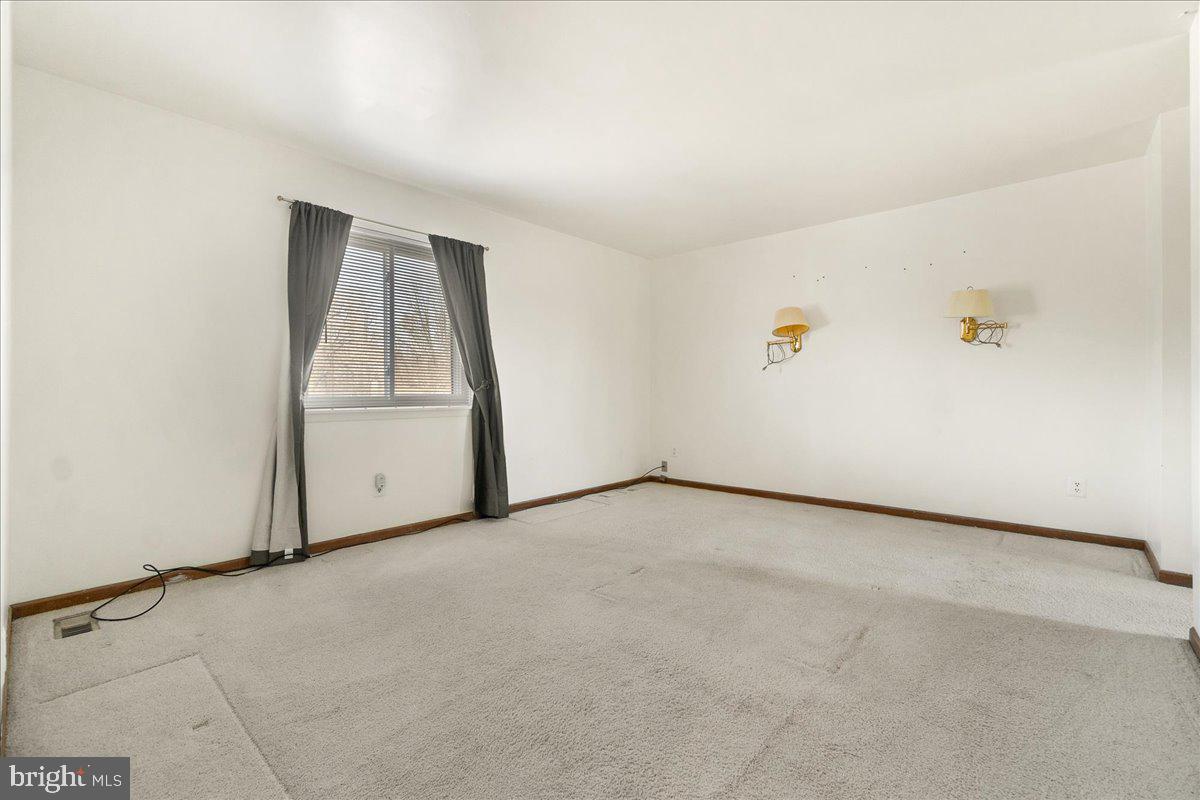 LOCH HAVEN - Residential