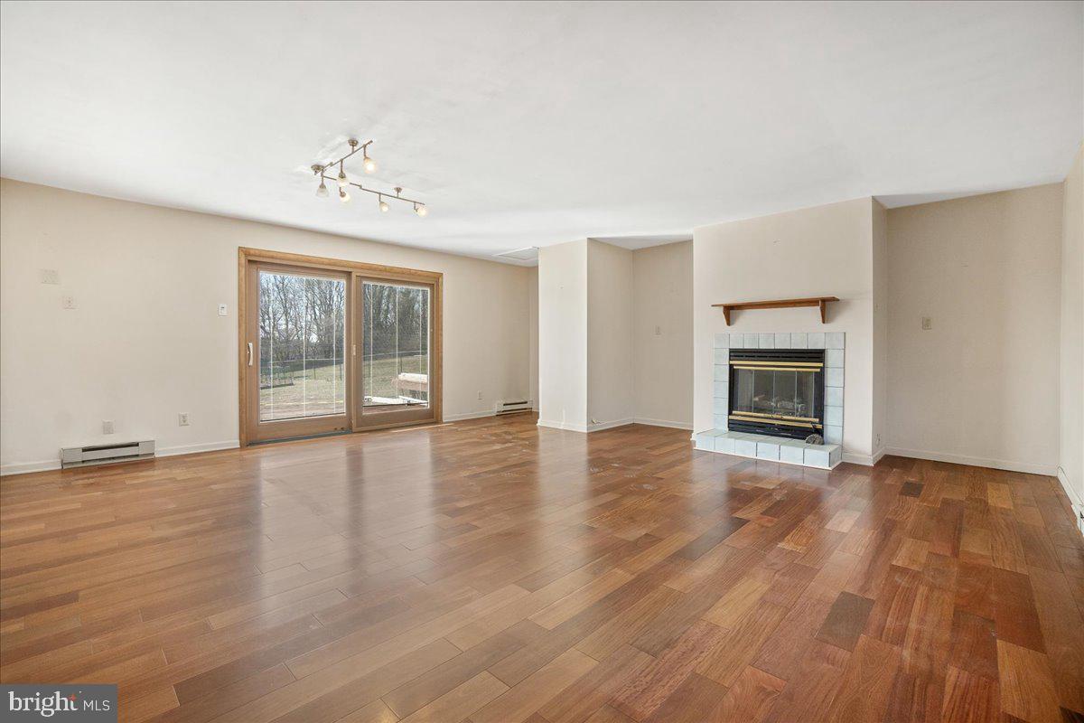 LOCH HAVEN - Residential