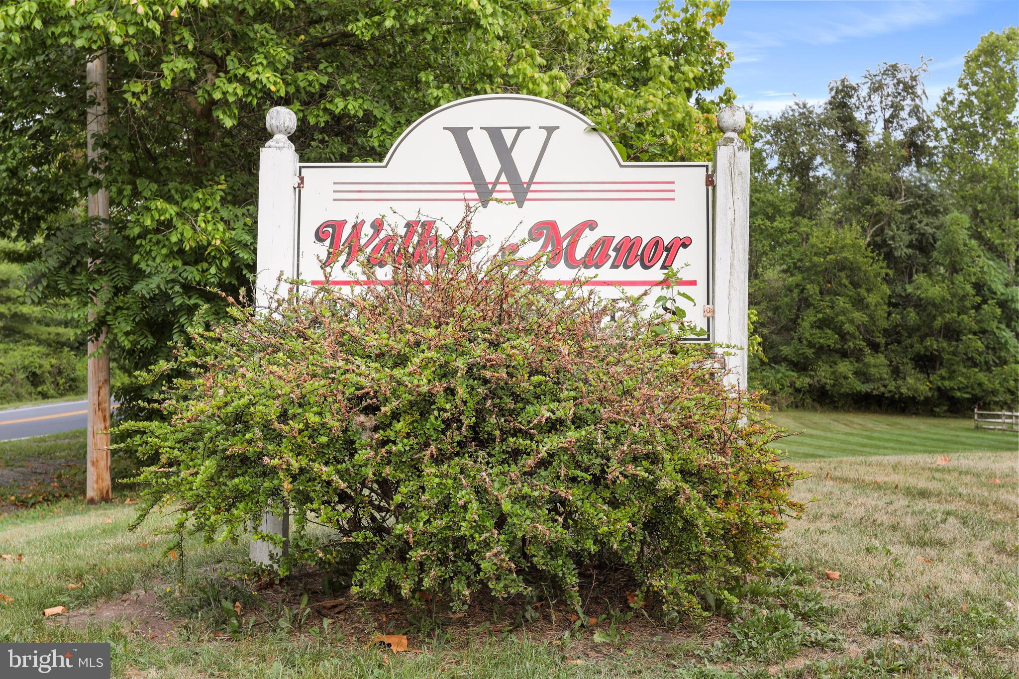 WALKER MANOR - Residential