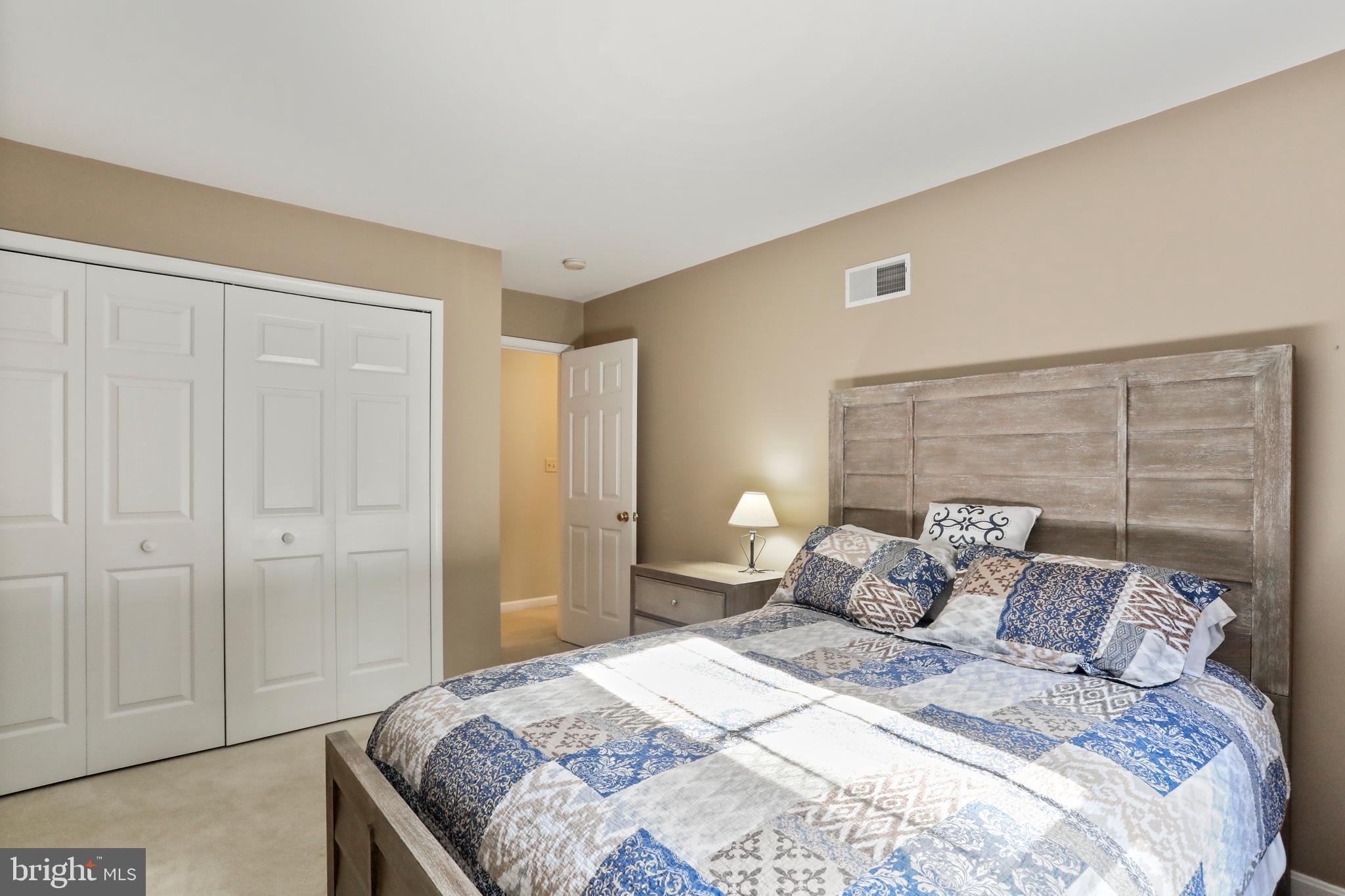 WALKER MANOR - Residential