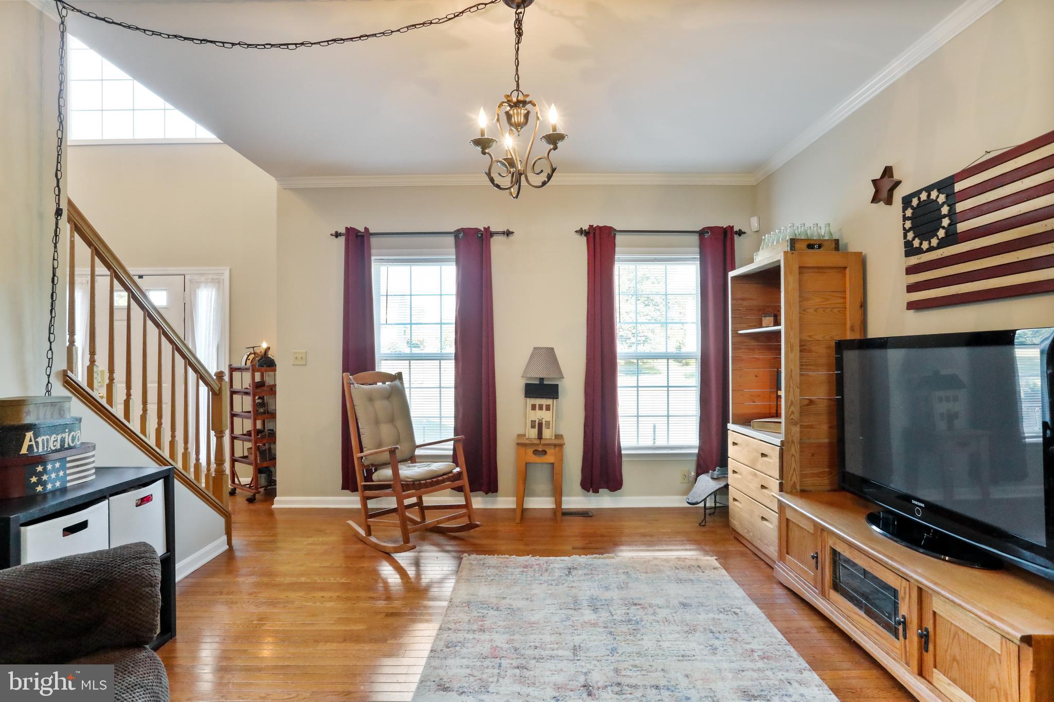 WALKER MANOR - Residential