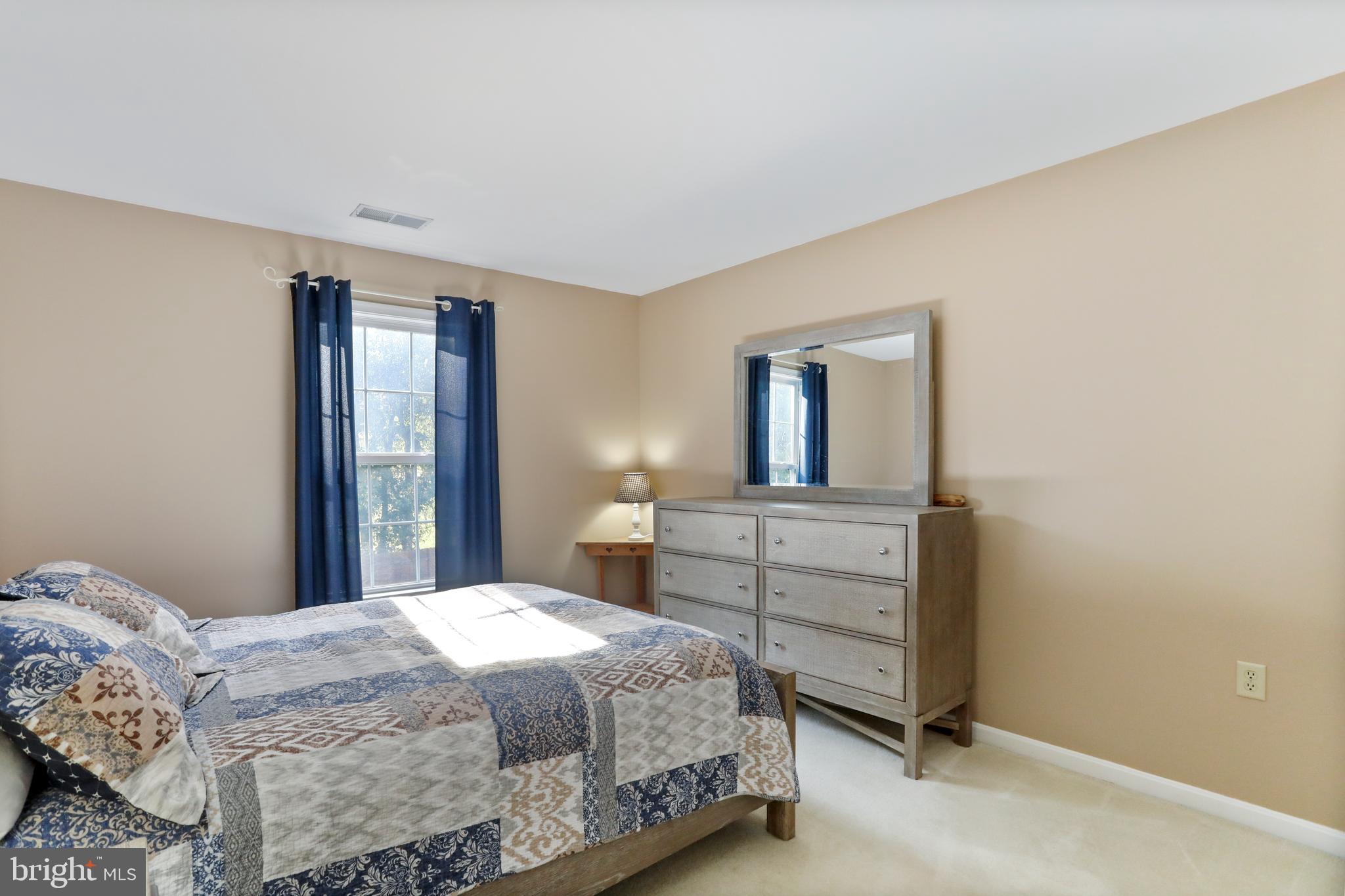 WALKER MANOR - Residential