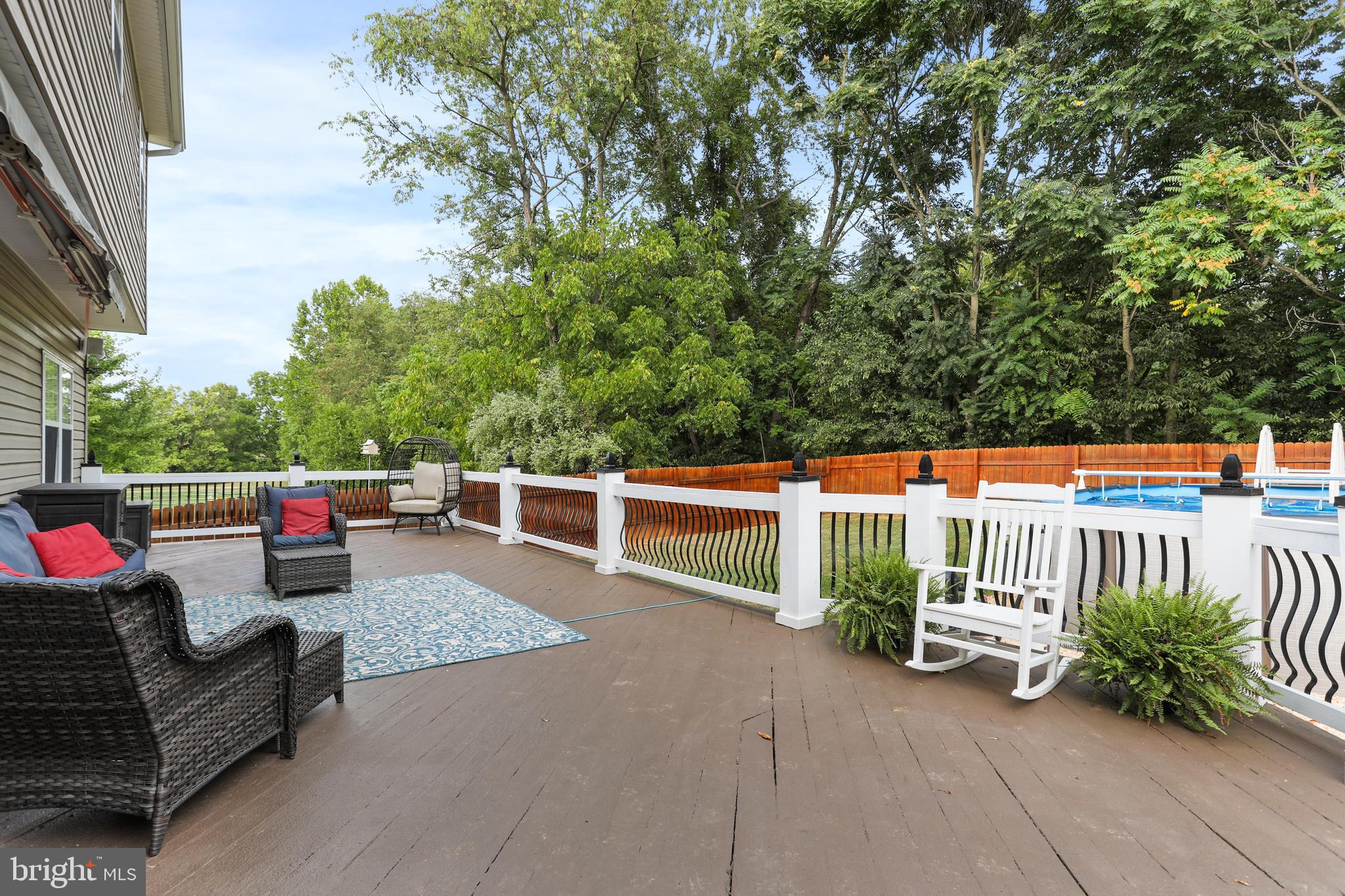 WALKER MANOR - Residential