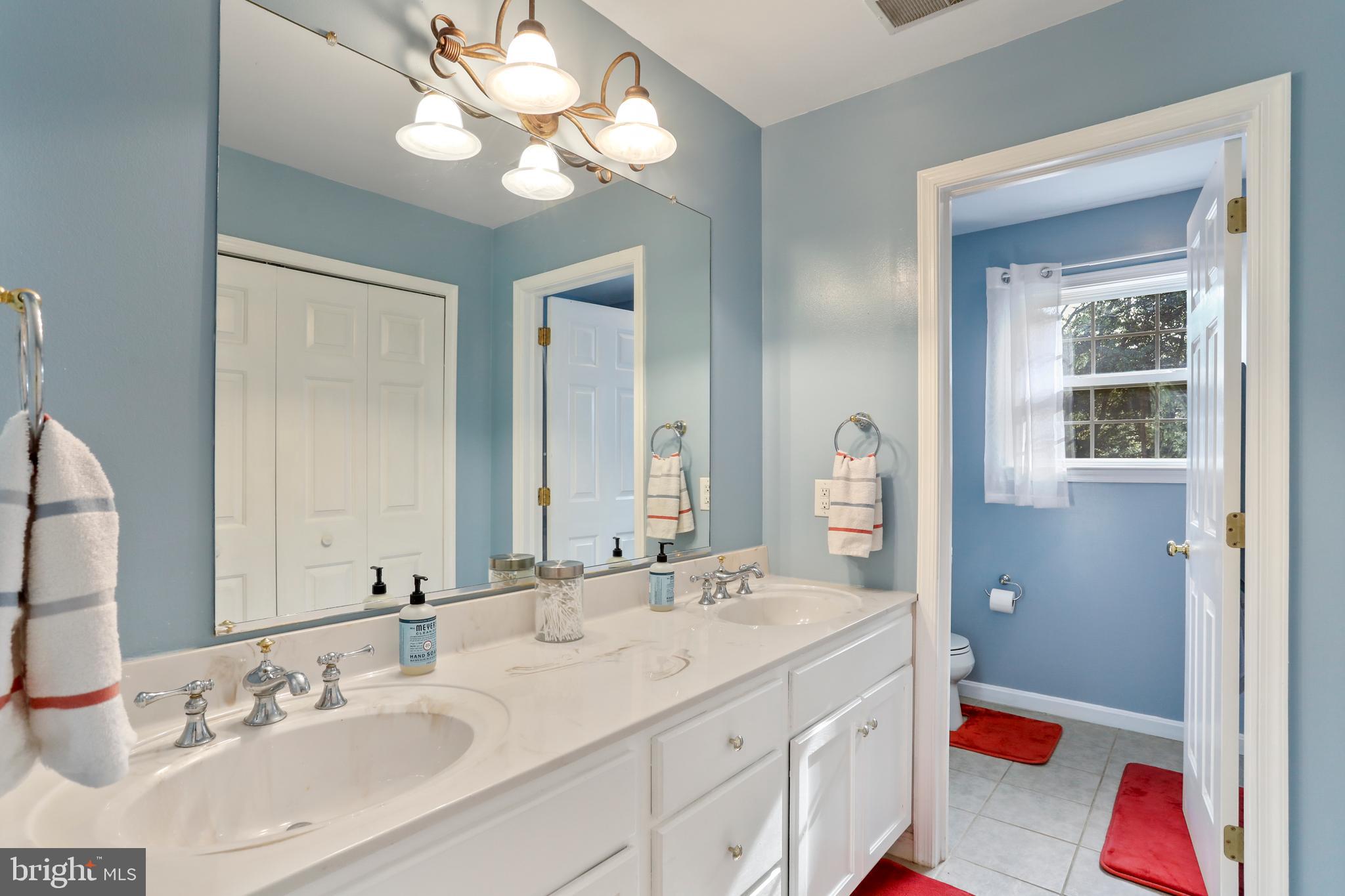 WALKER MANOR - Residential