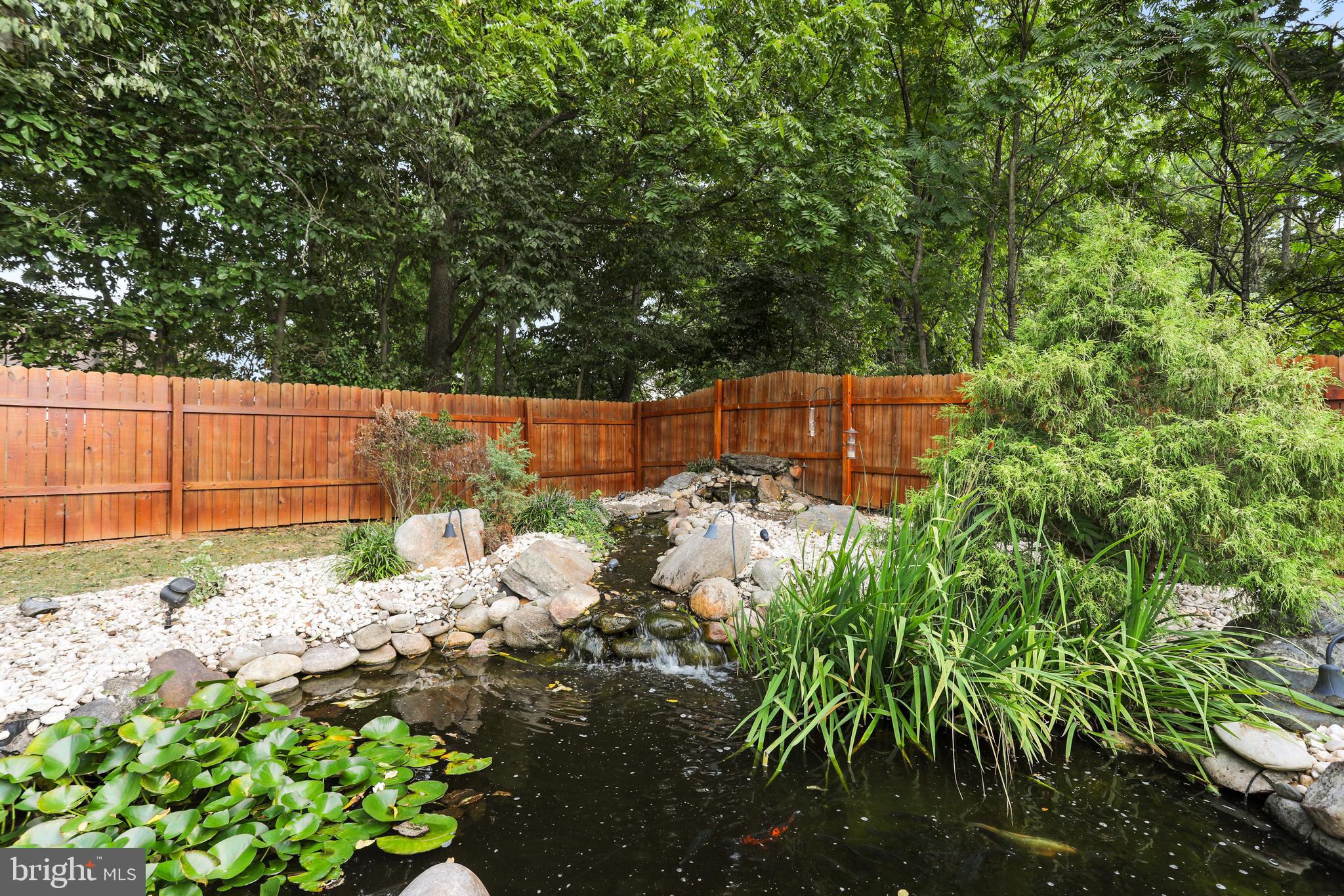 WALKER MANOR - Residential